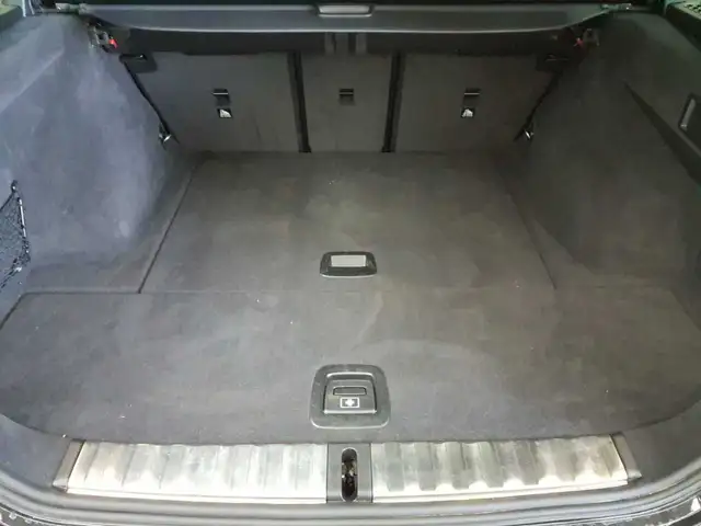 BMW 3 Series view 15