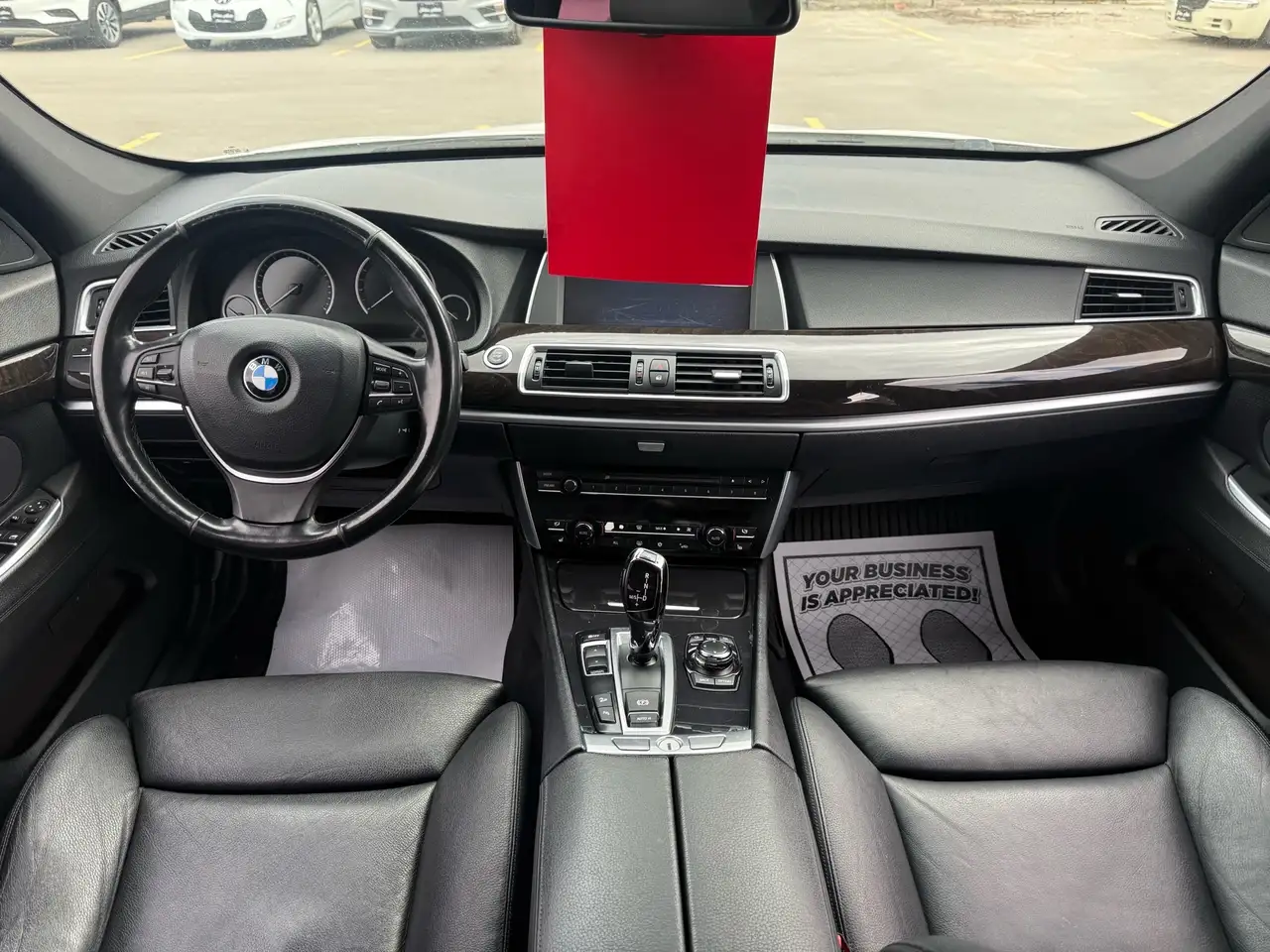 BMW 5 Series снимка BMW 5 Series