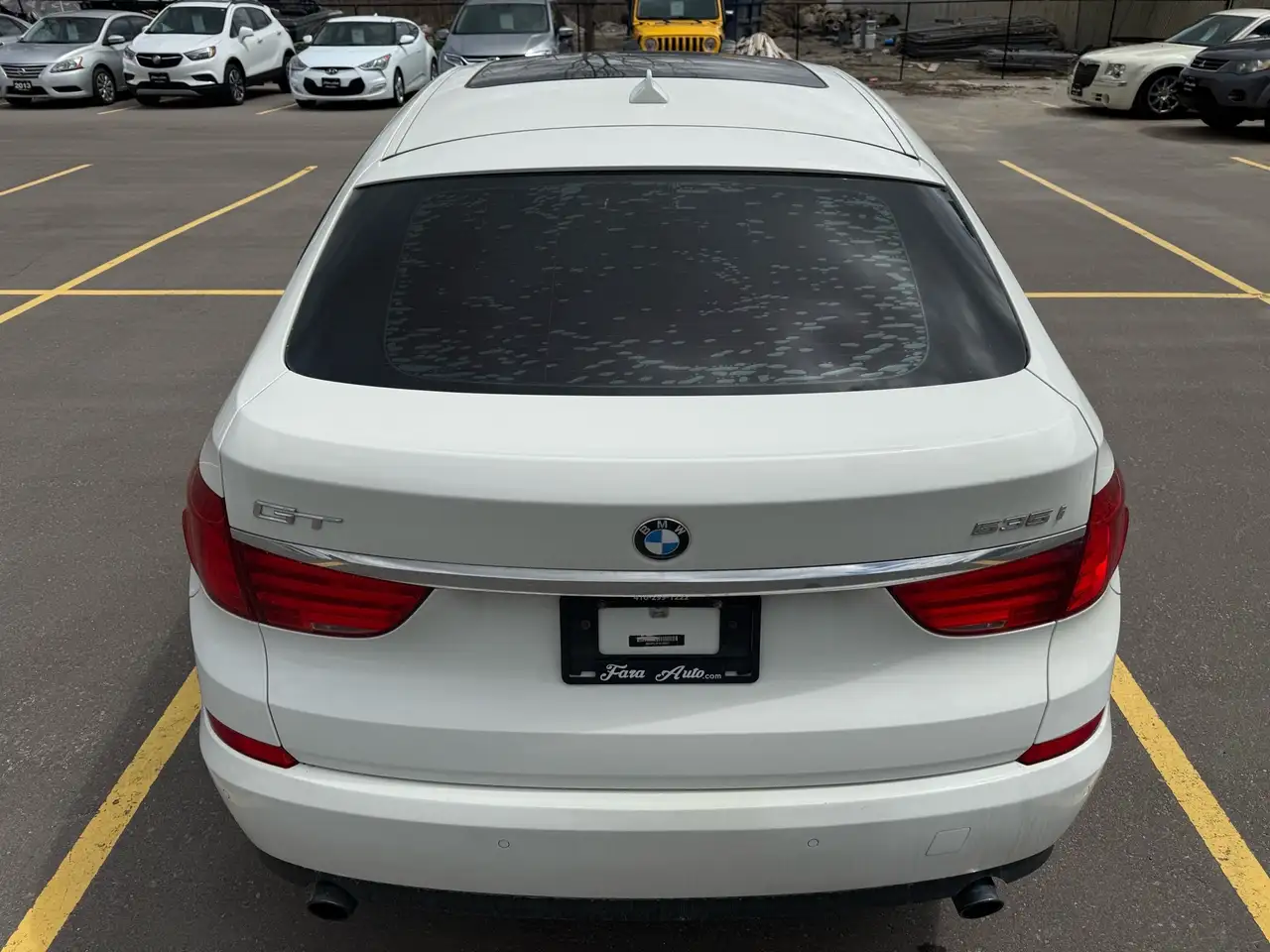 BMW 5 Series снимка BMW 5 Series