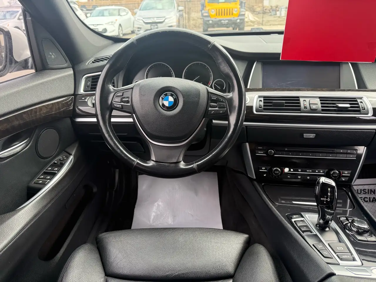 BMW 5 Series снимка BMW 5 Series