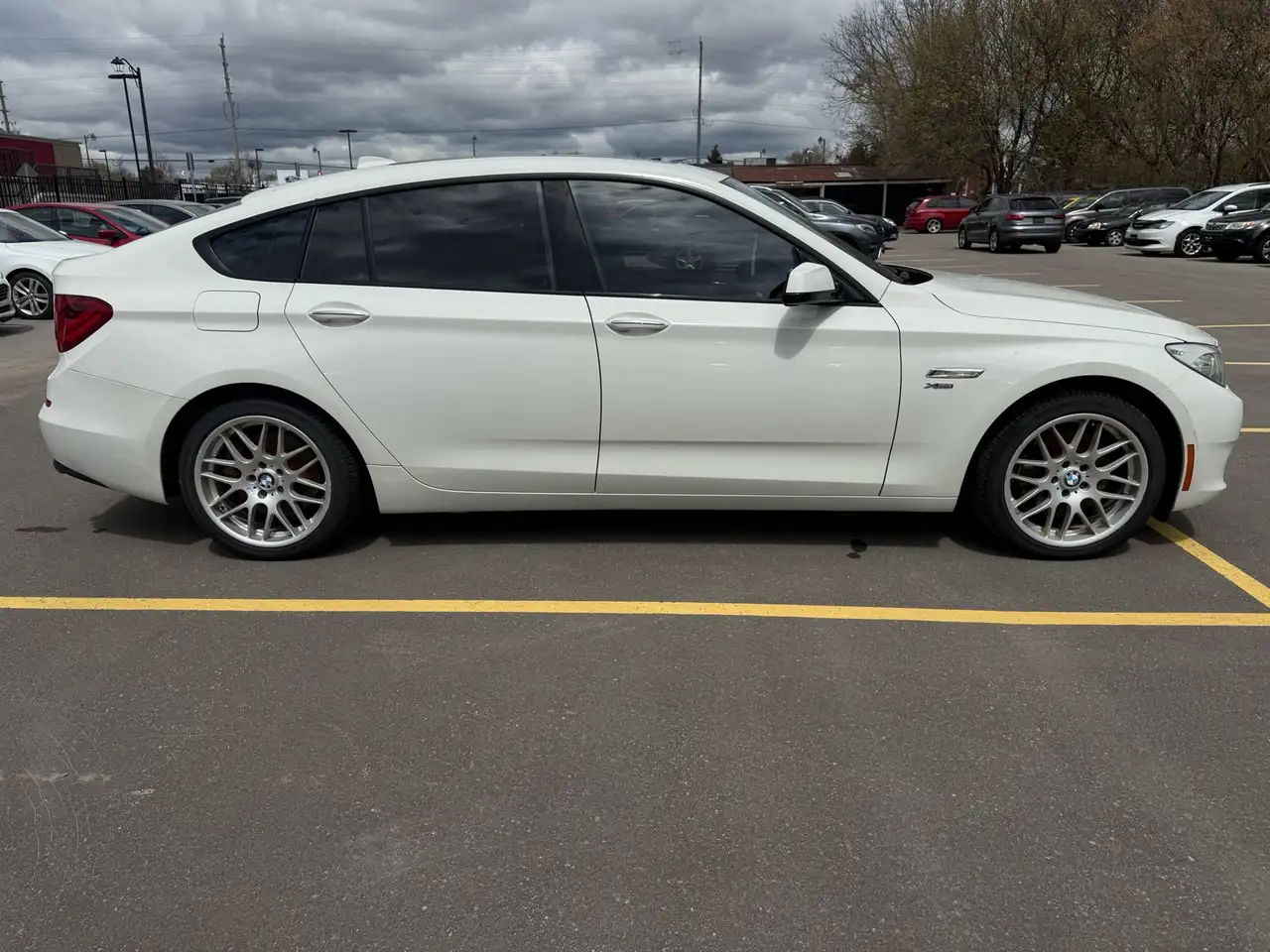 BMW 5 Series снимка BMW 5 Series