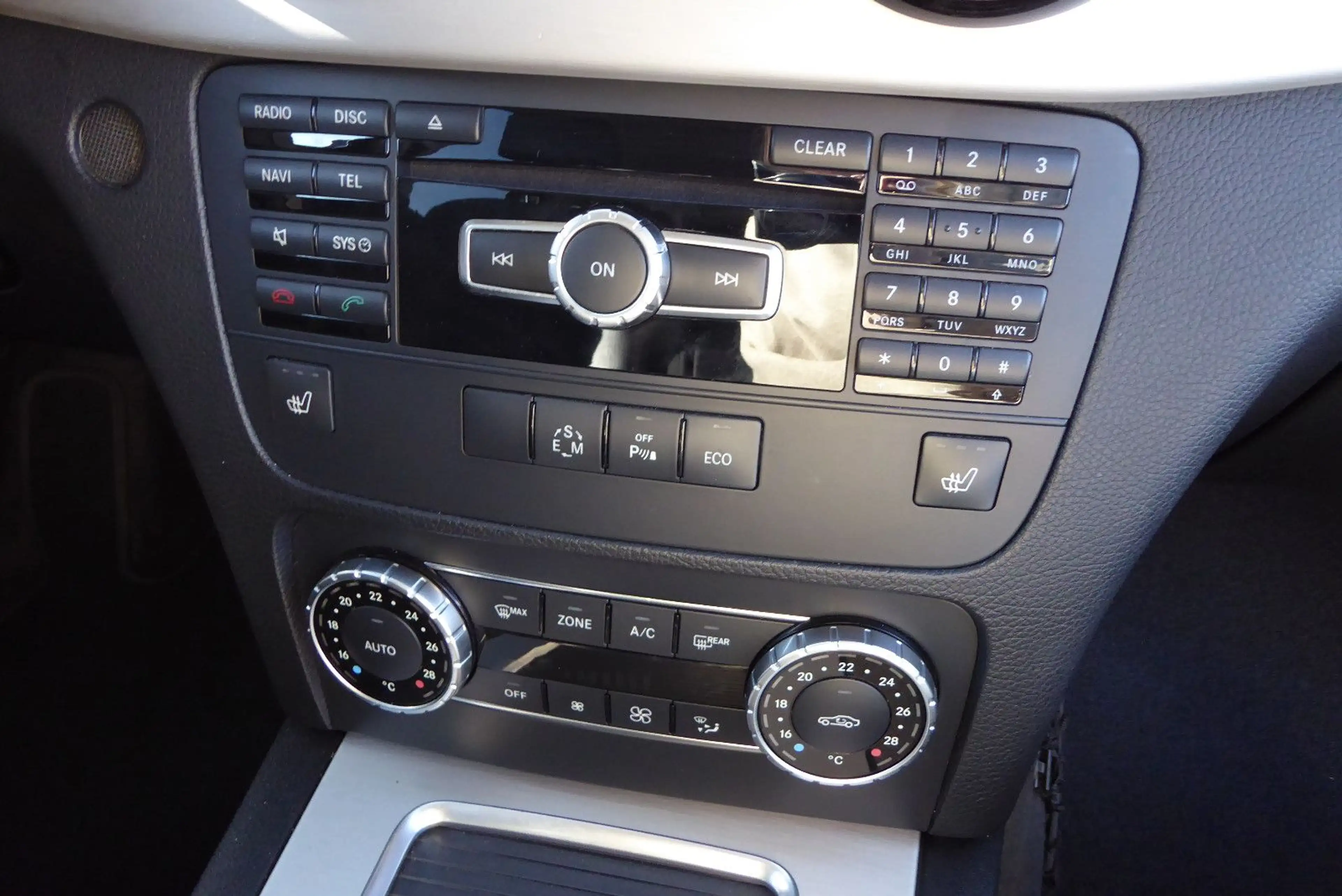 Mercedes-Benz GLK 220 4Matic Automatik Navi AHK — photo 11