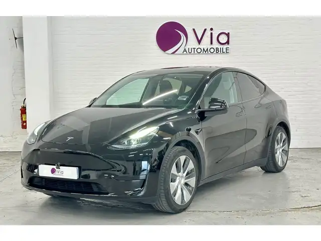 Tesla Model Y RWD STANDARD / TOIT PANORAMIQUE