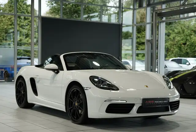 Porsche Boxster view 6