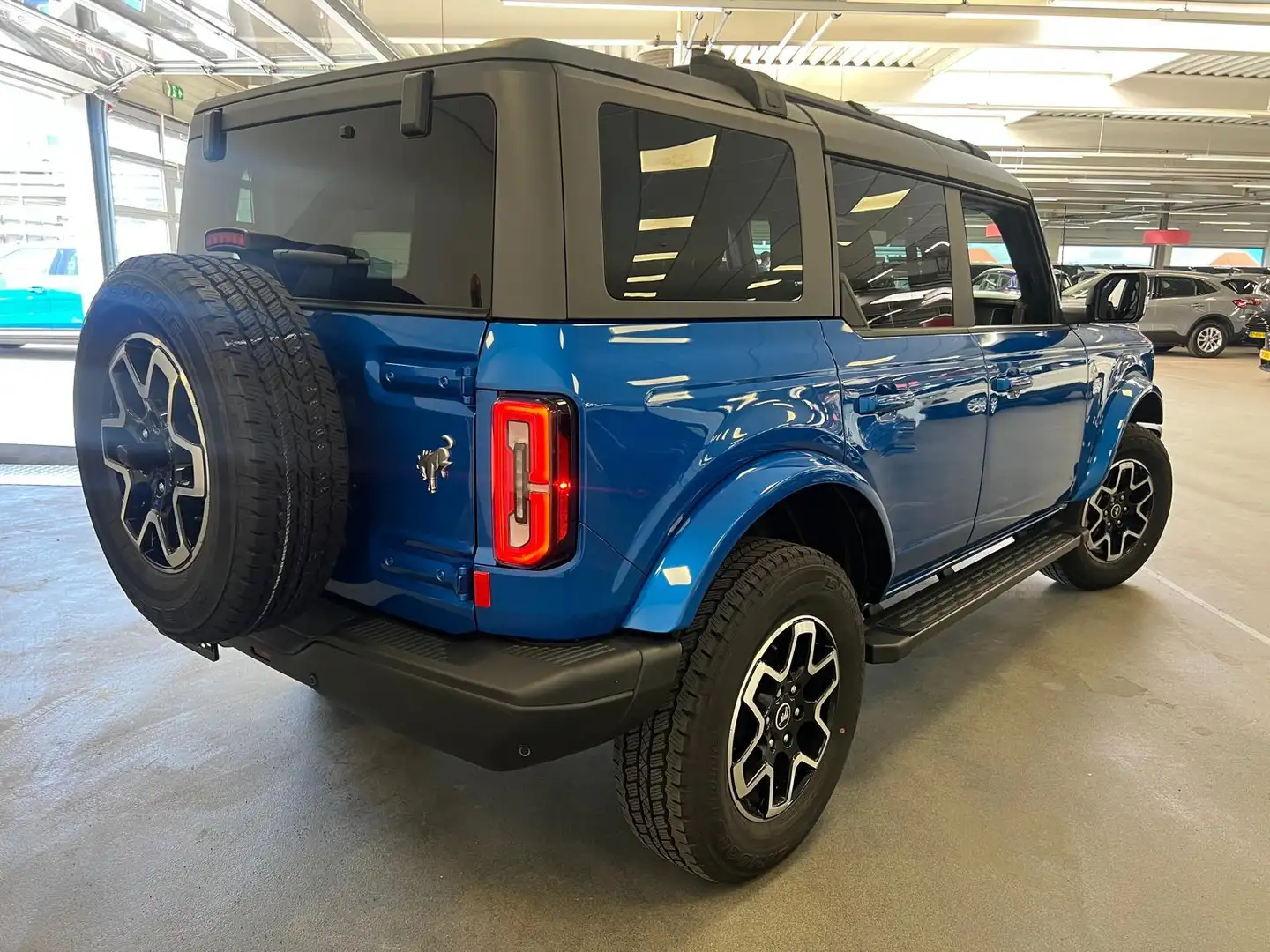 Ford Bronco 2.7 Outer Banks | Te Bestellen vanaf €158.100,- | Blauw - 2