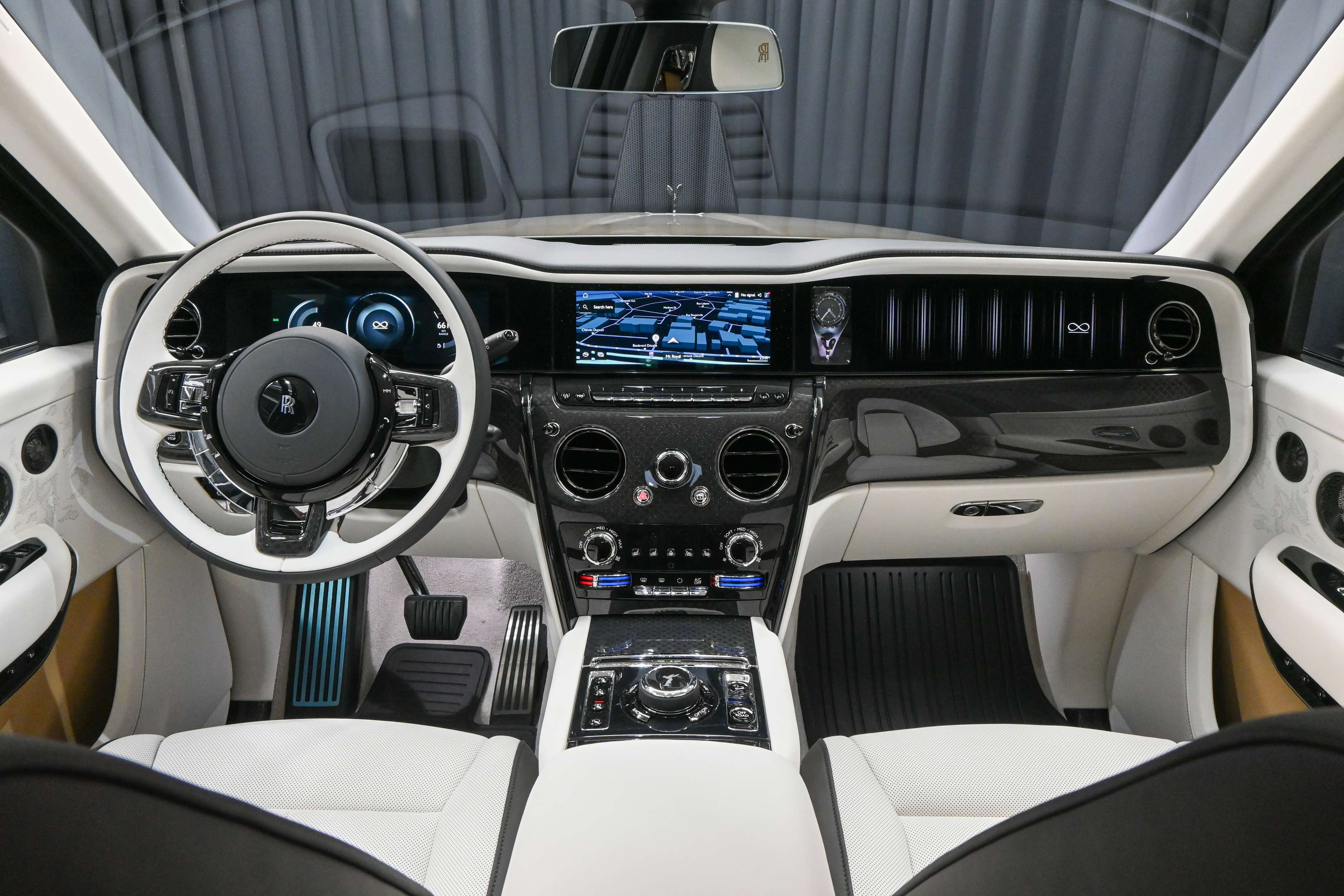 2026 Rolls-Royce Cullinan Black Badge