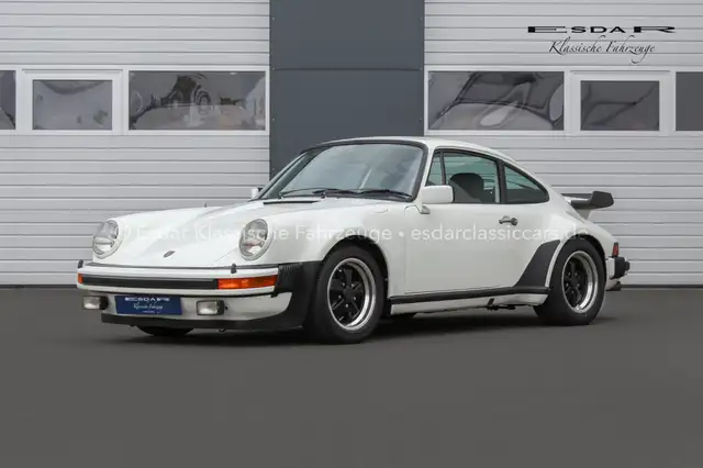 Porsche 930 3.3 Turbo
