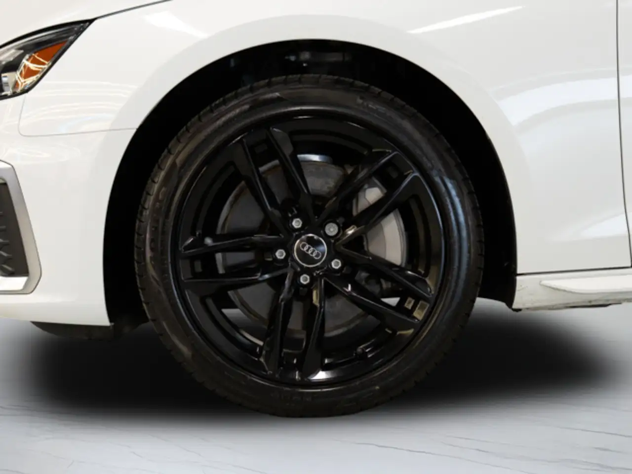 Audi A4 photo Audi A4