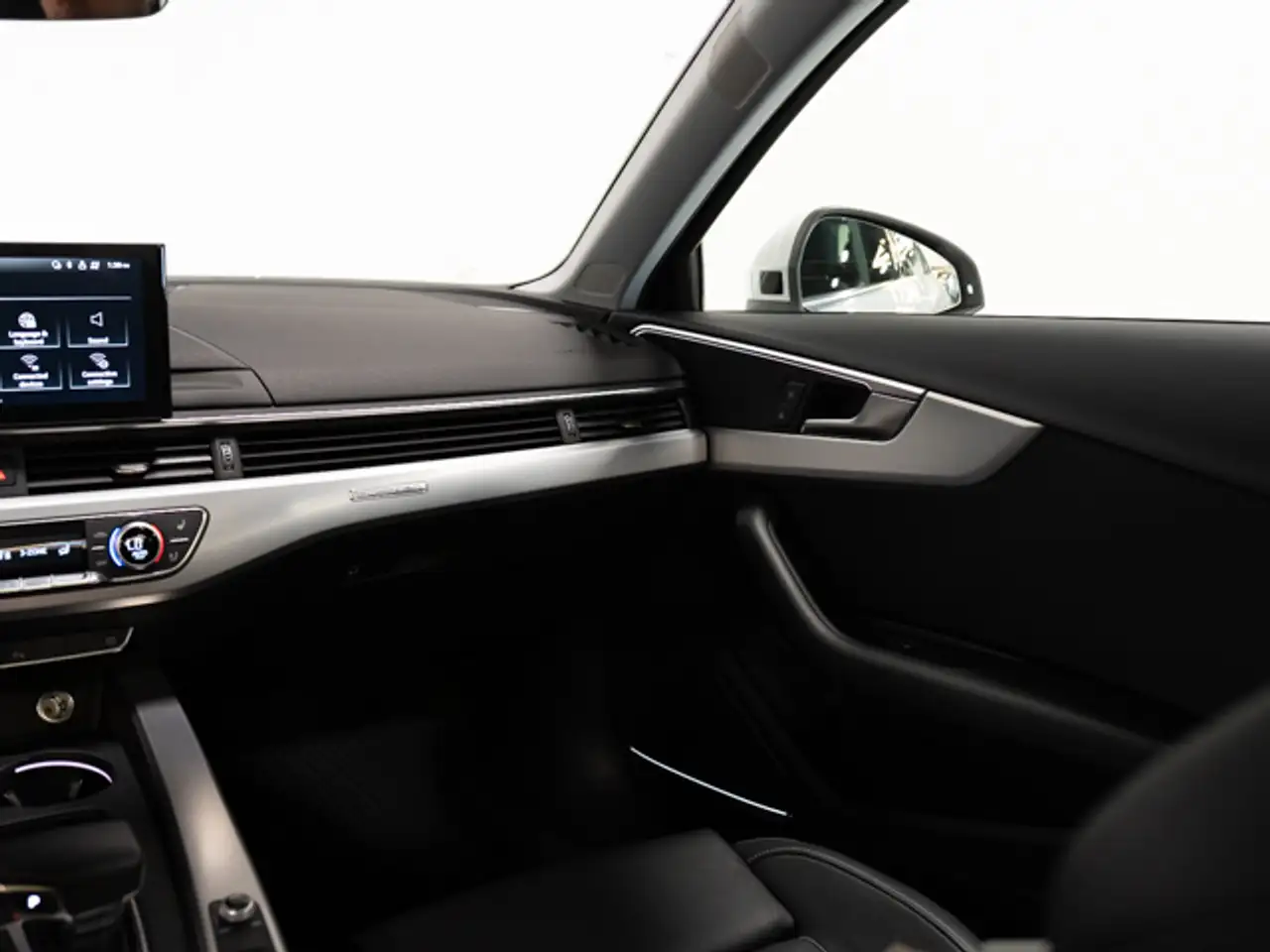 Audi A4 photo Audi A4