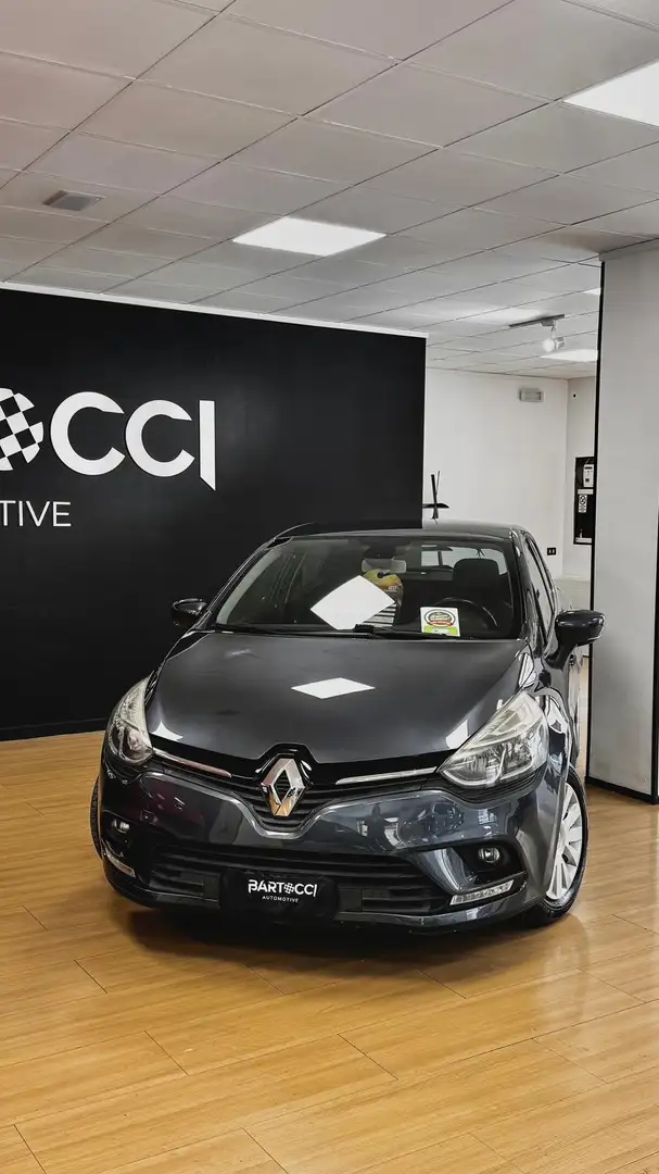 Renault Clio Clio IV 2017 1.2 16v Intens 75cv - 1