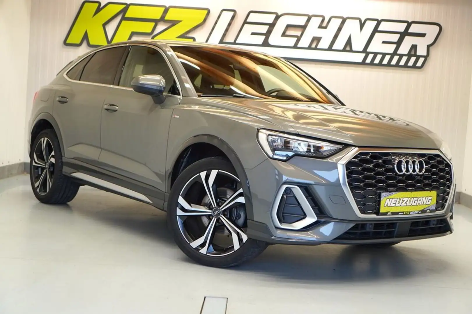 Audi Q3 SB 35 TDI S-tr. ''S line'' NAVI*VIRTUAL*R-KAM*SHZ Grau - 2