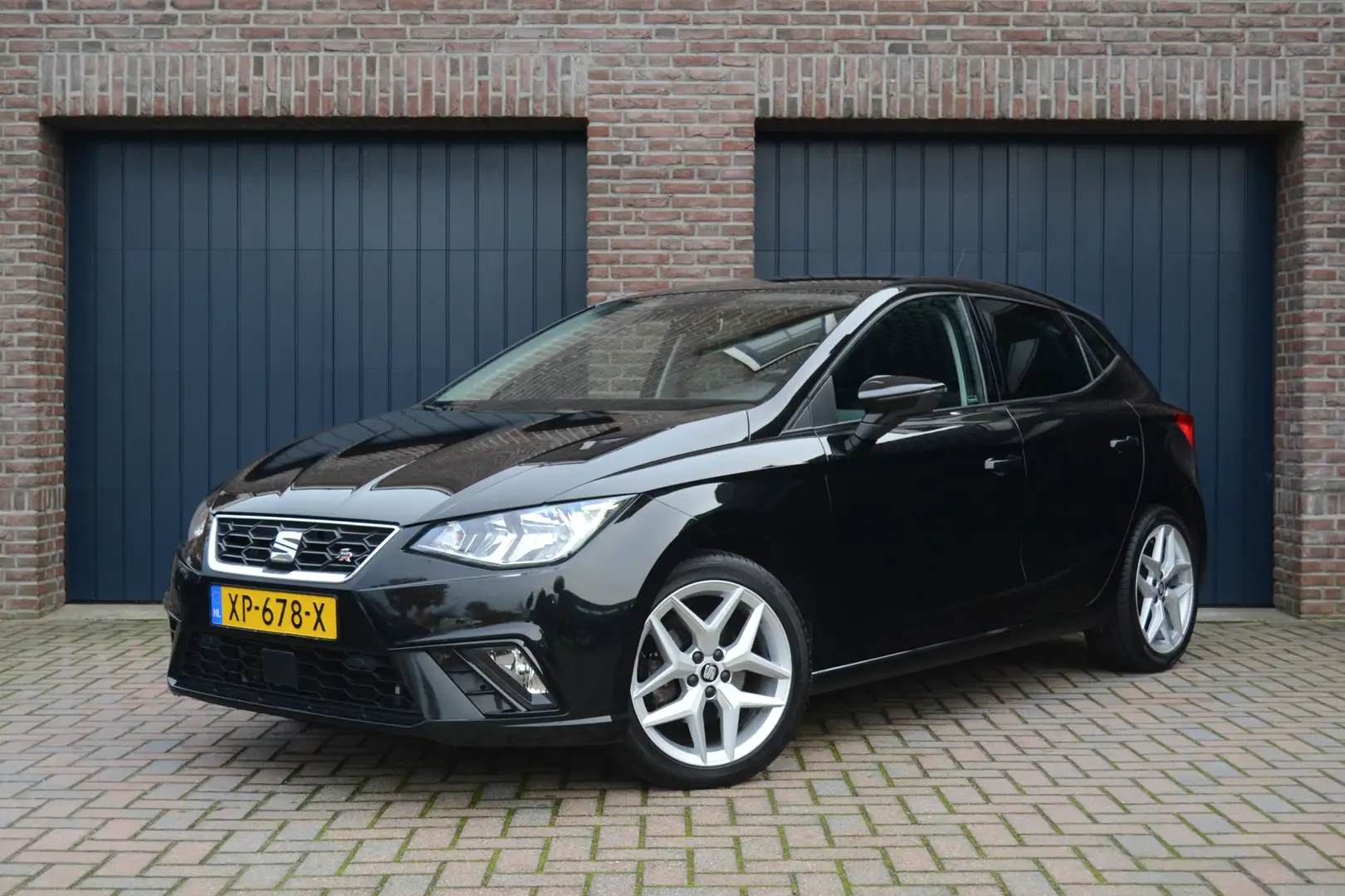 SEAT Ibiza 1.5 TSI 150pk EVO FR Business Intense | Camera | B Чорний - 1