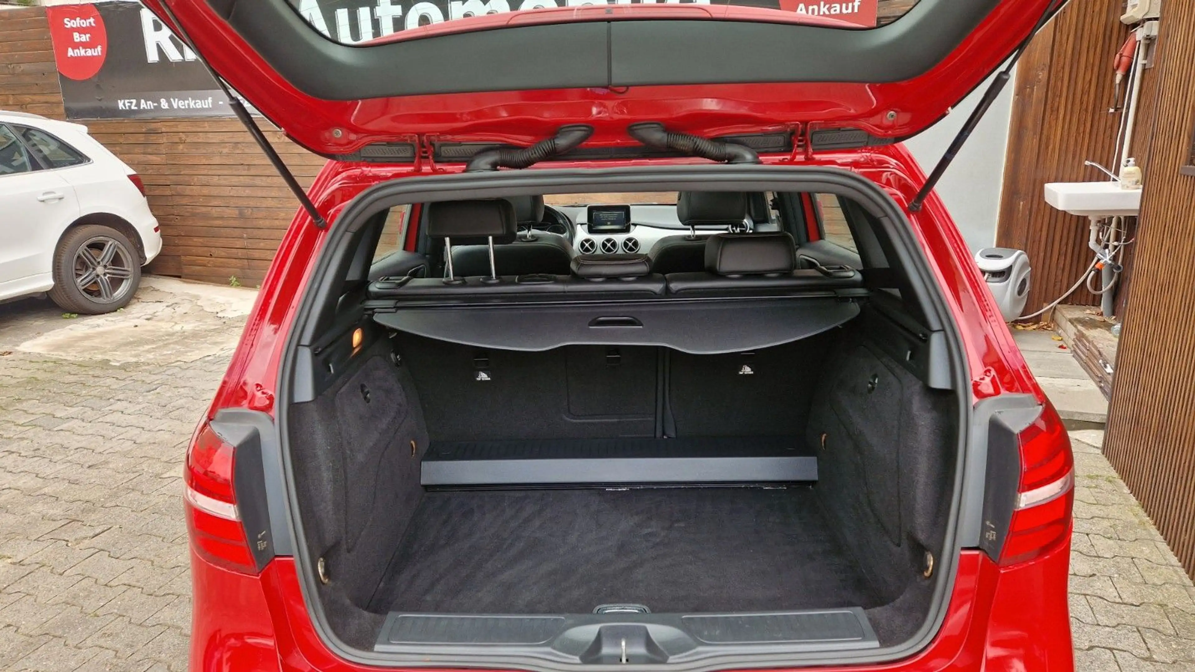 Mercedes-Benz B 200 Panorama-Schiebedach, Kamera, Navi — photo 7