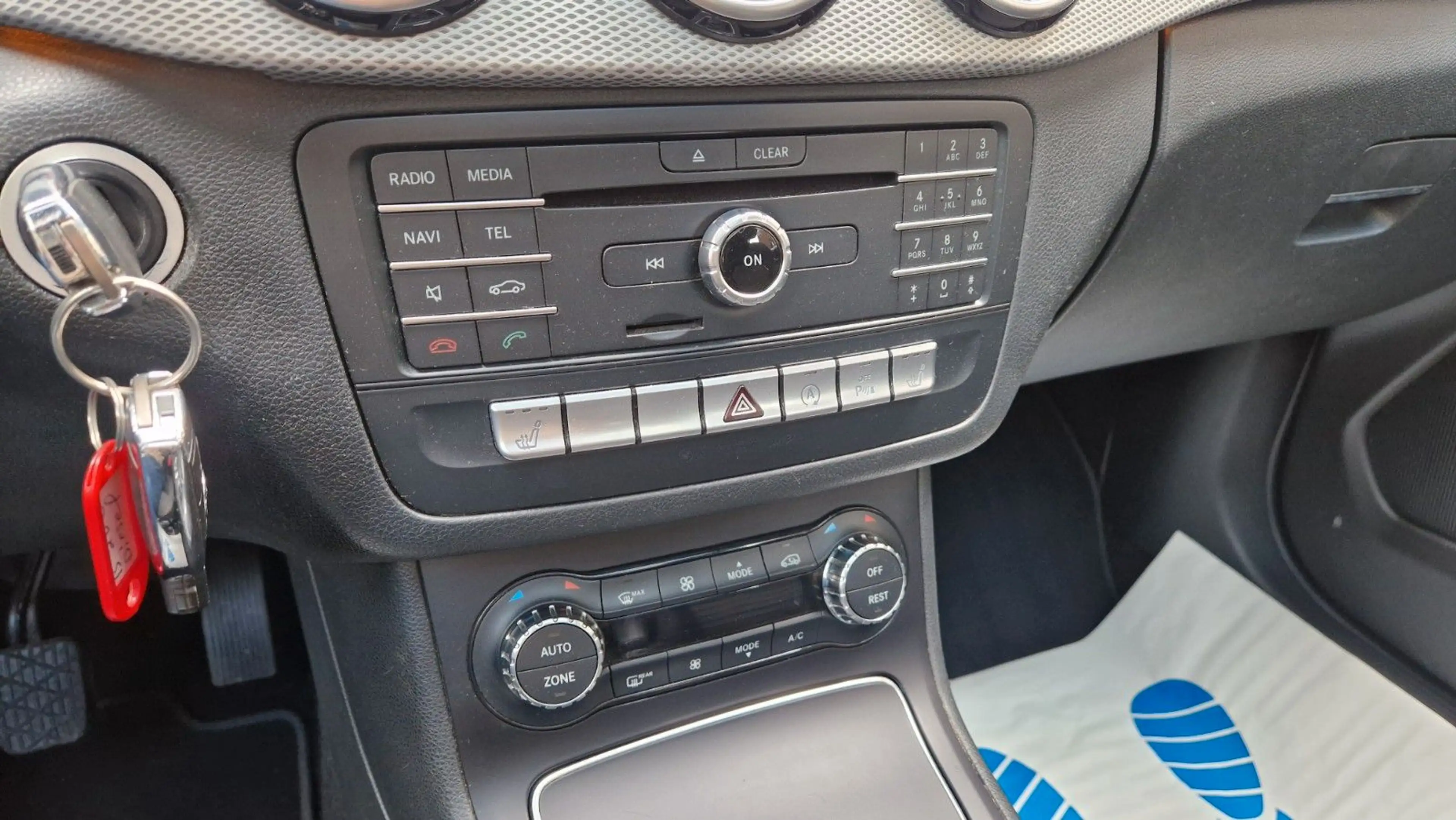 Mercedes-Benz B 200 Panorama-Schiebedach, Kamera, Navi — photo 14