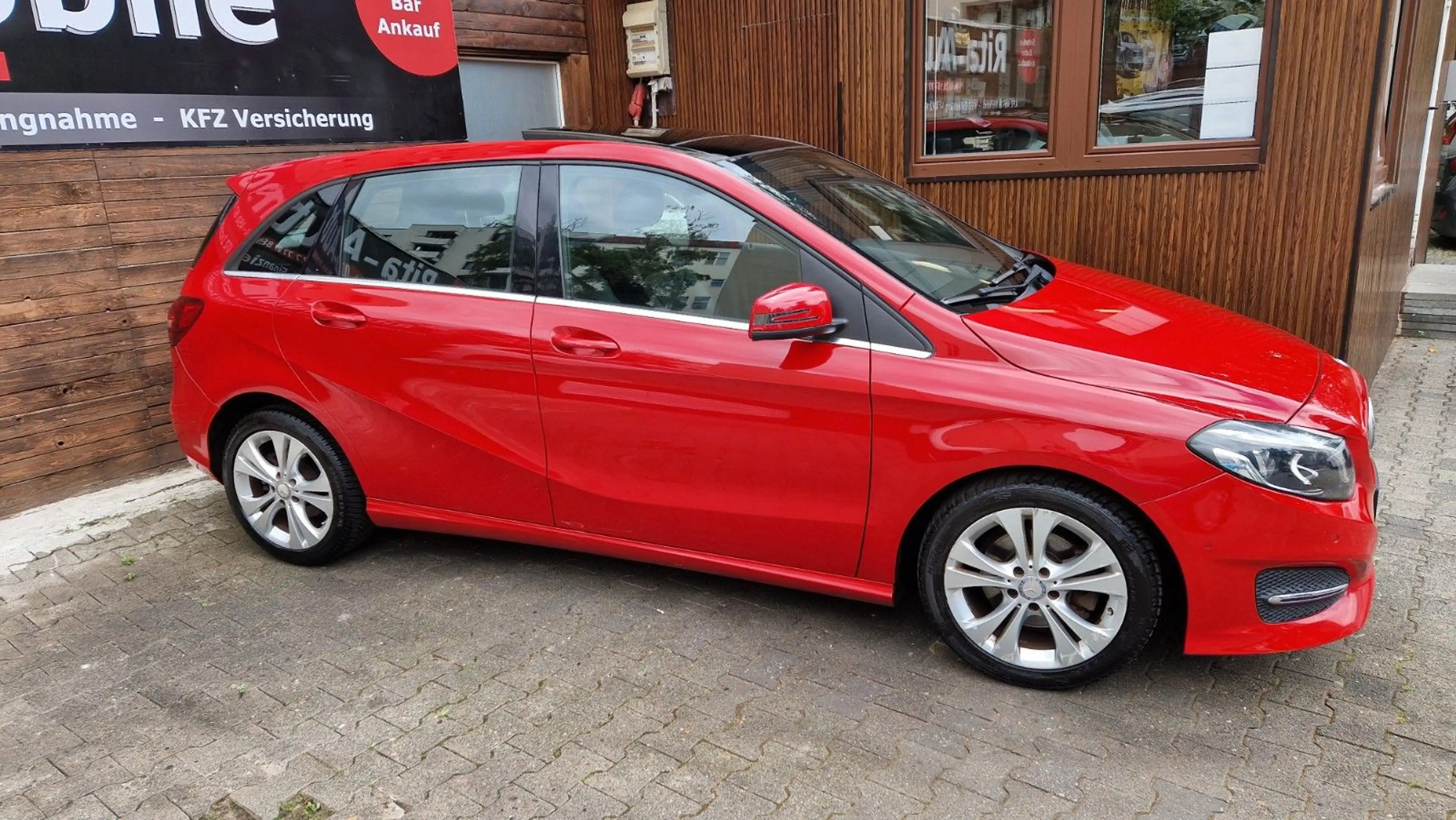 Mercedes-Benz B 200 Panorama-Schiebedach, Kamera, Navi — photo 3