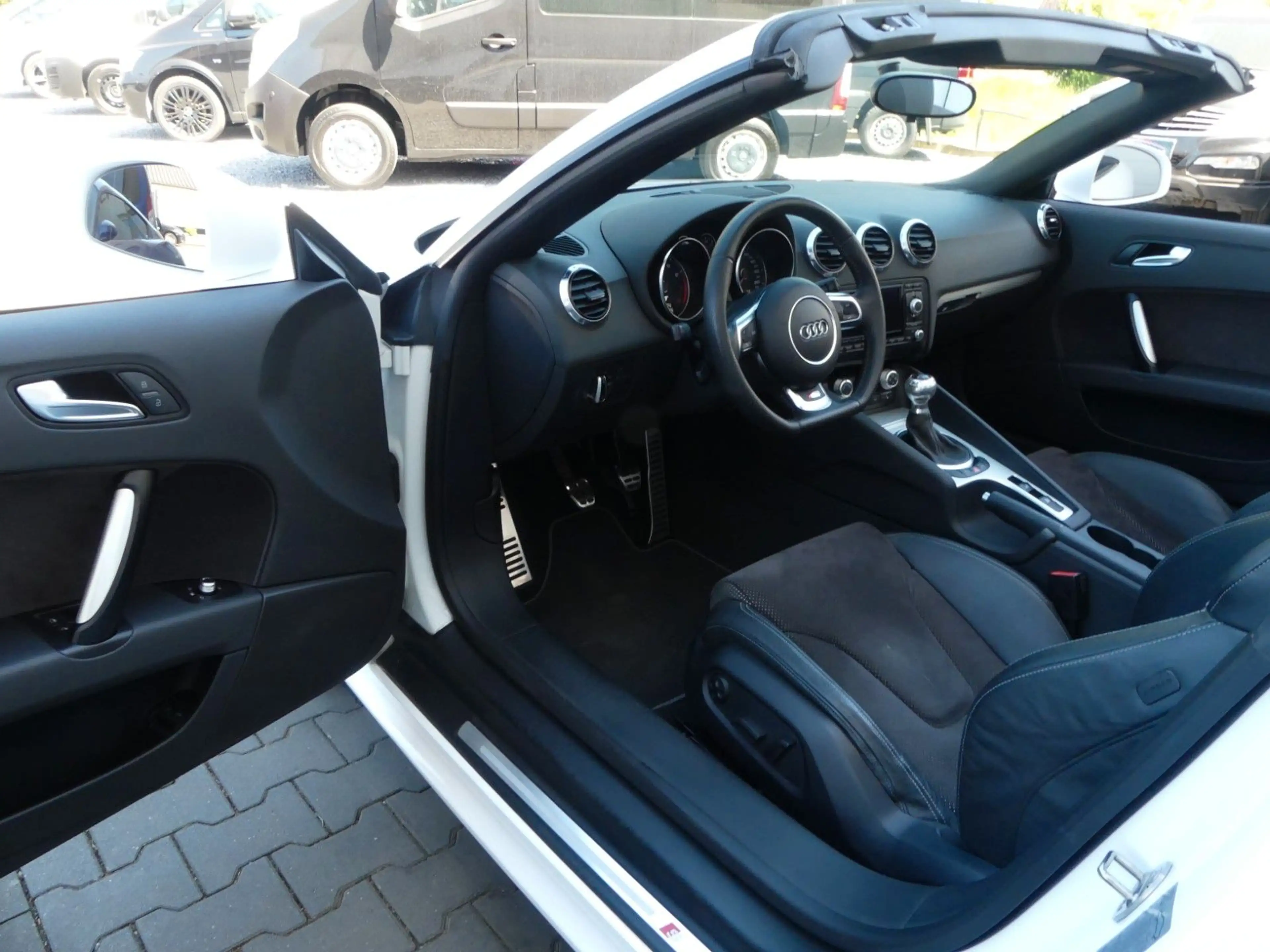 Audi TT 2.0 TFSI S-Line 1. Hand | Navi Plus | 19" Alu — photo 11