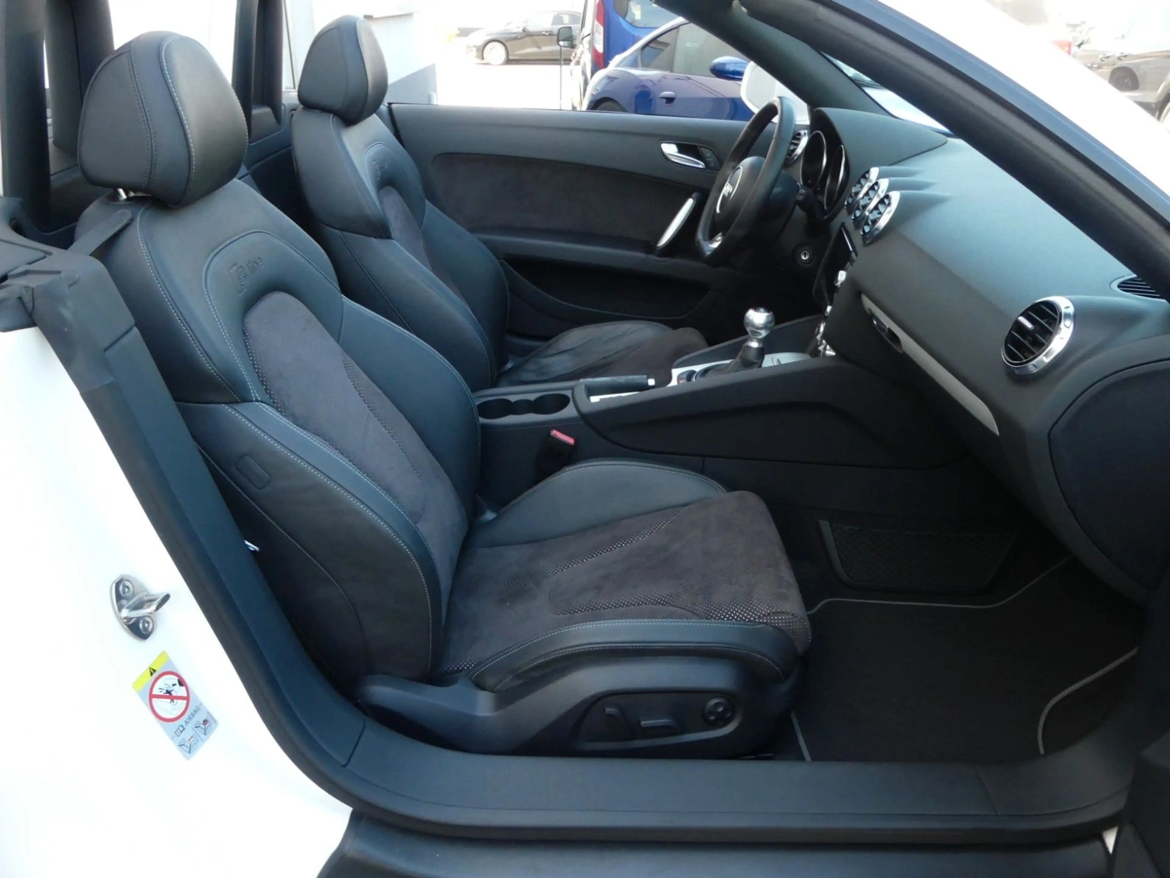Audi TT 2.0 TFSI S-Line 1. Hand | Navi Plus | 19" Alu — photo 12