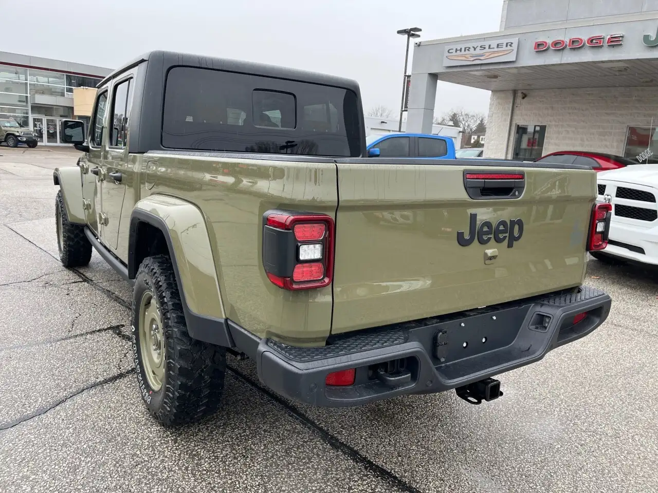 Jeep Gladiator снимка Jeep Gladiator