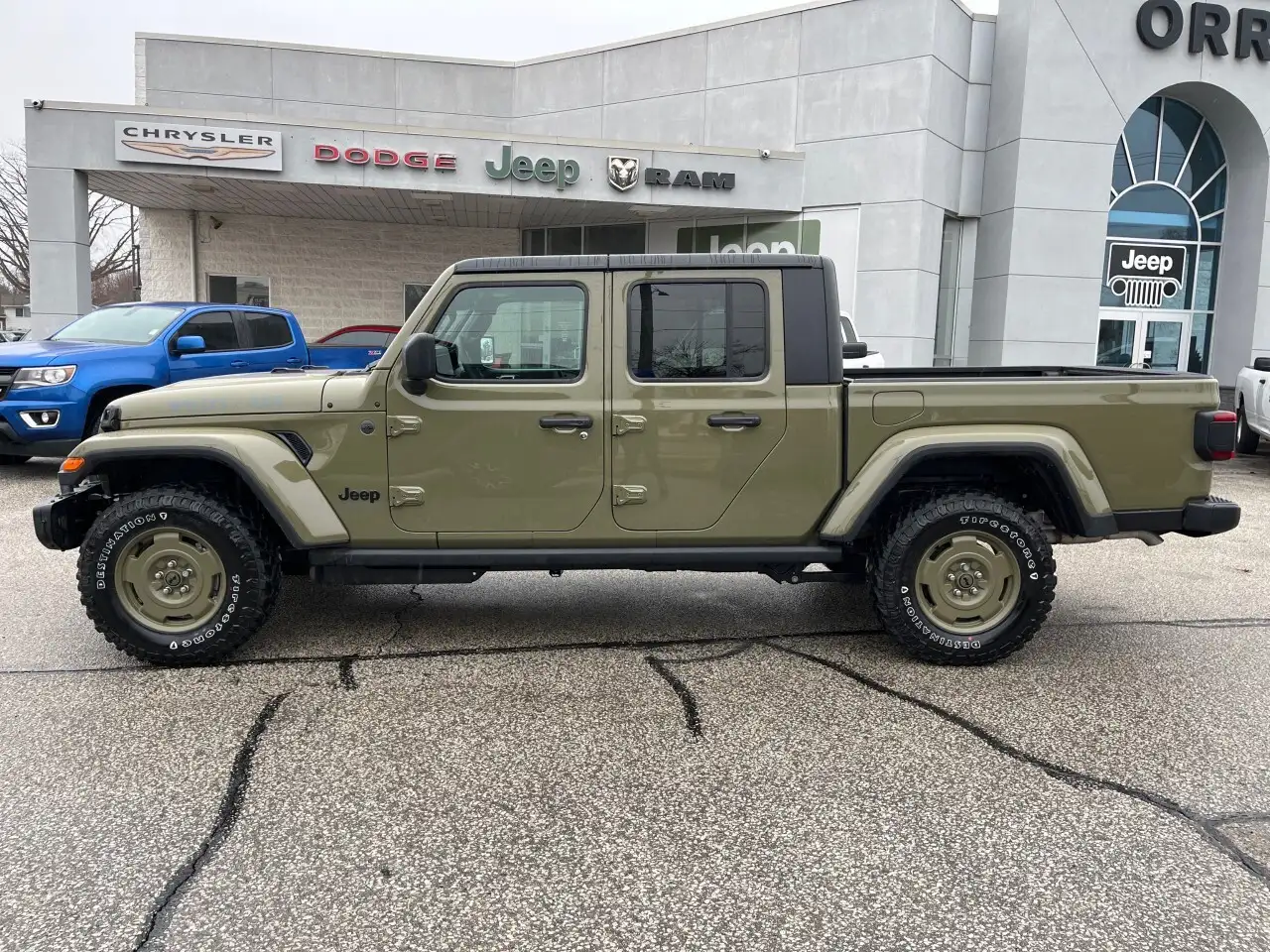 Jeep Gladiator снимка Jeep Gladiator
