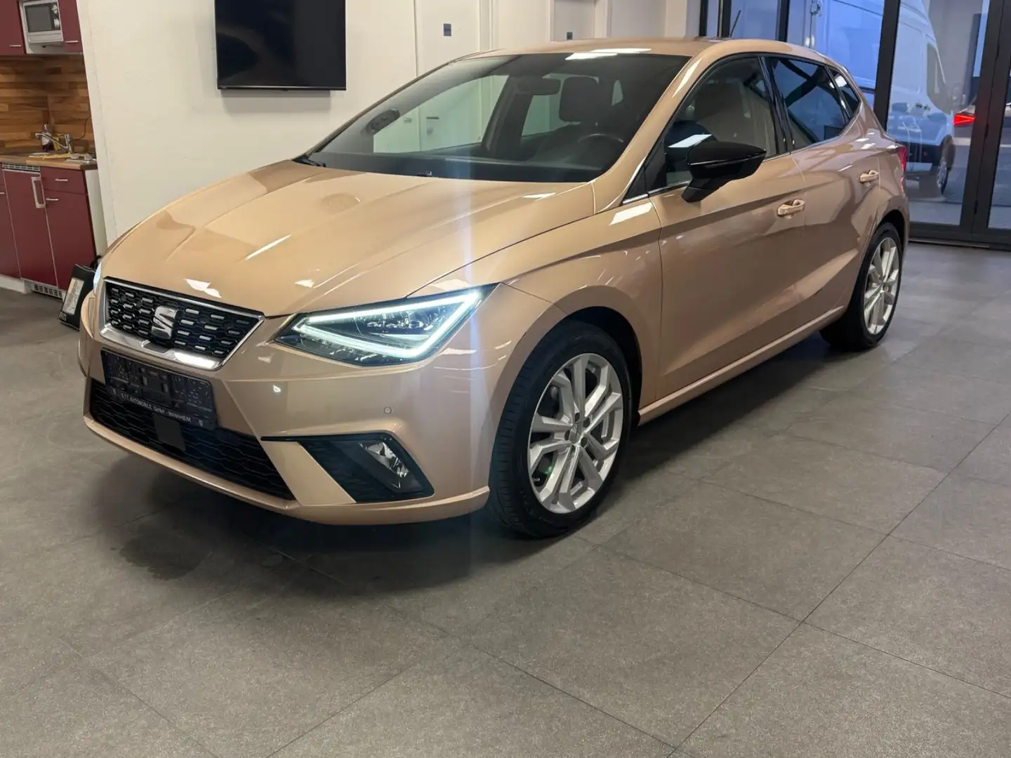 SEAT Ibiza Xcellence DSG-NAVI-KAMERA - 1