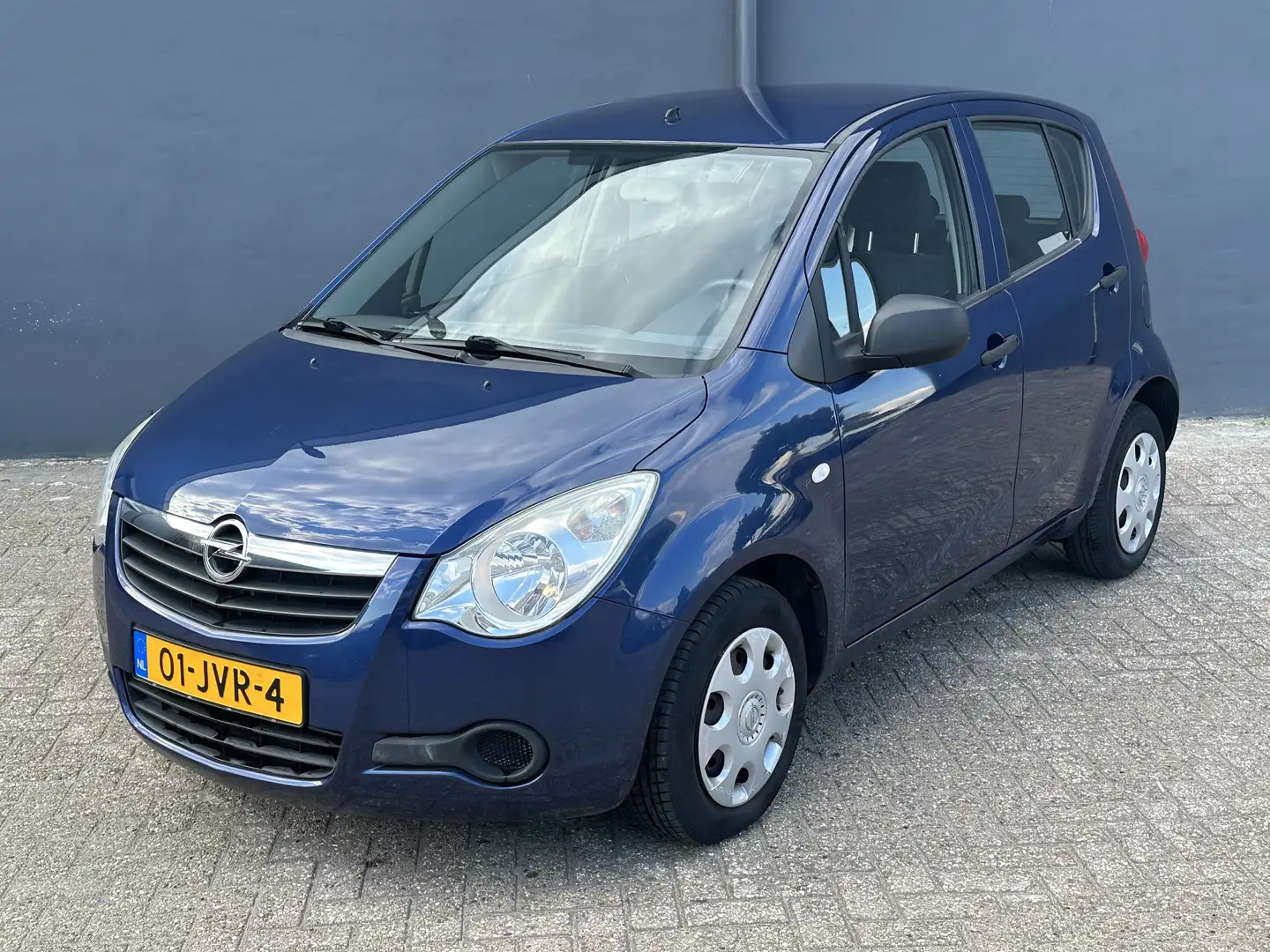 Opel Agila 1.0 Essentia Blauw - 1