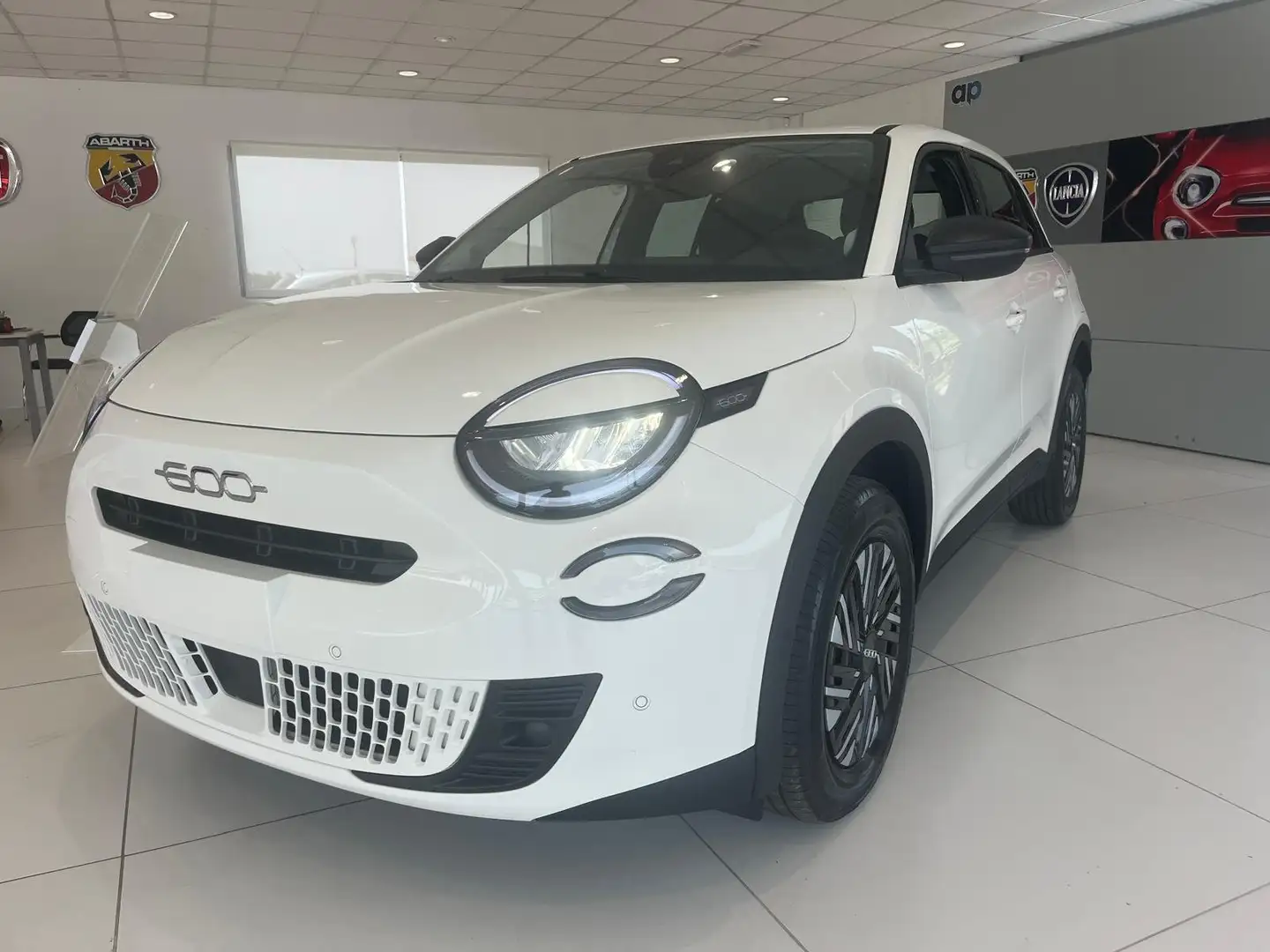 Fiat 600 Hybrid 1.2 110cv MHEV Alb - 2