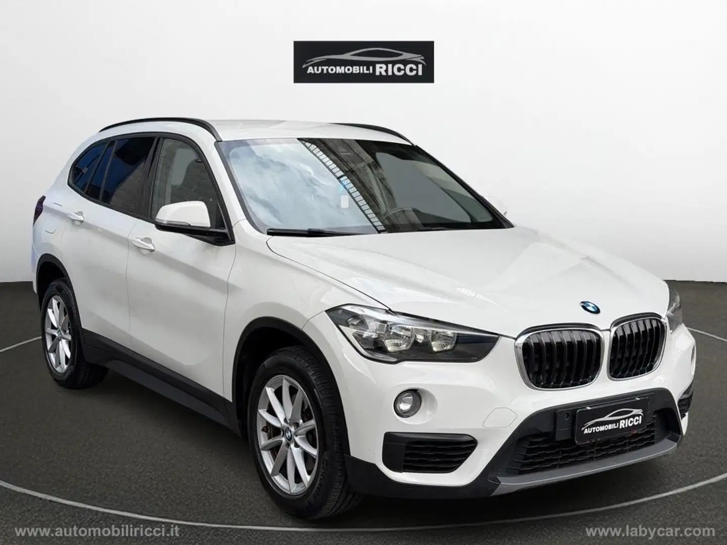 BMW X1 sDrive18i Bianco - 1