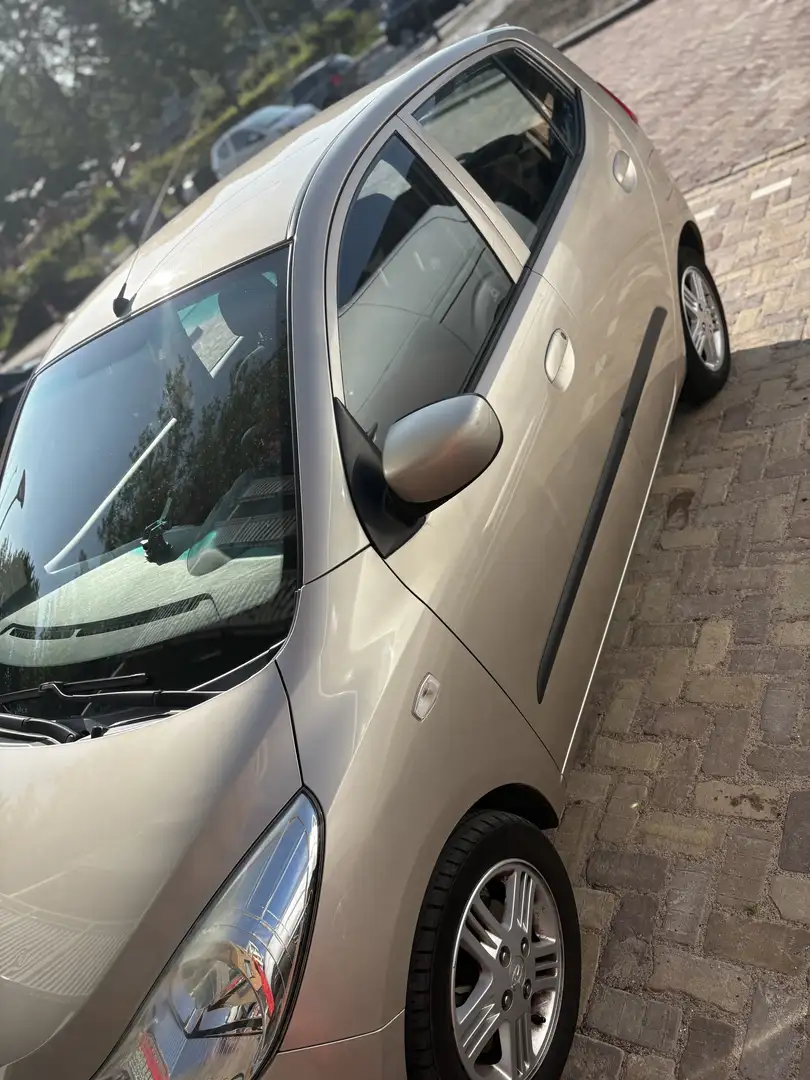 Hyundai i10 1.25i i-Catcher Beige - 2