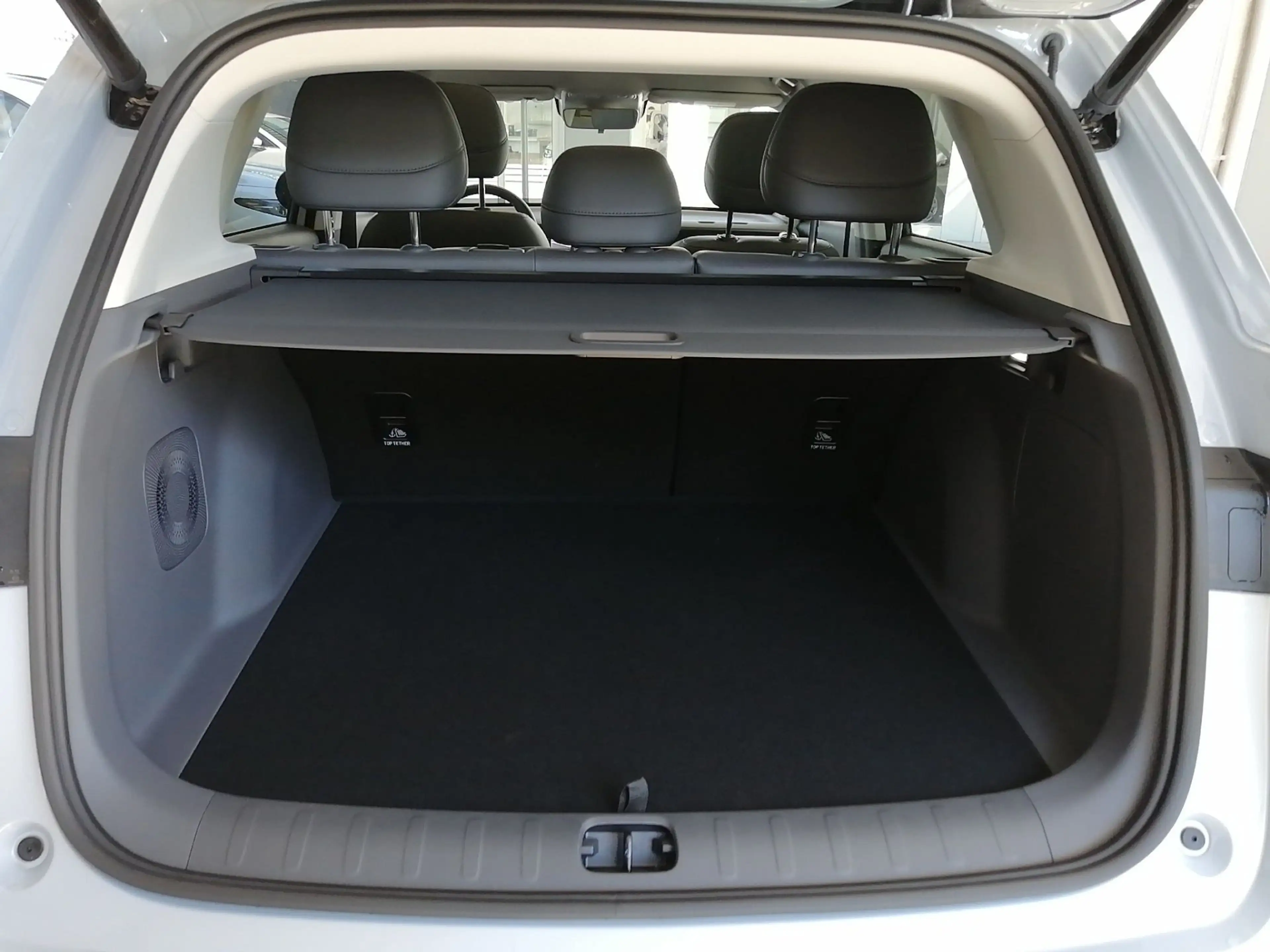 Leapmotor B10 REEV Design Pro Max — photo 13
