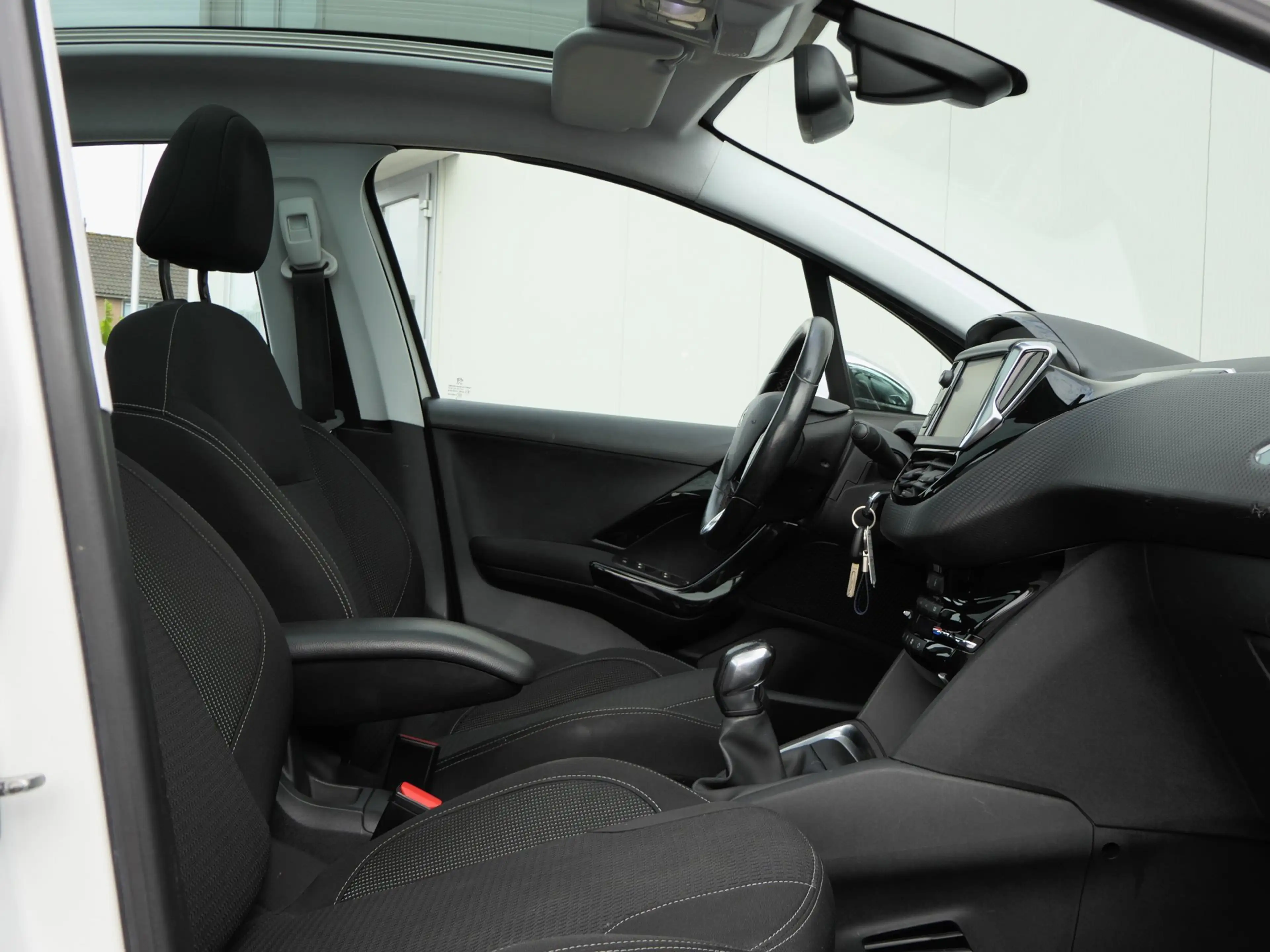 Peugeot 208 1.2 82PK Allure | Carplay | Panoramadak | Sportvel — photo 8