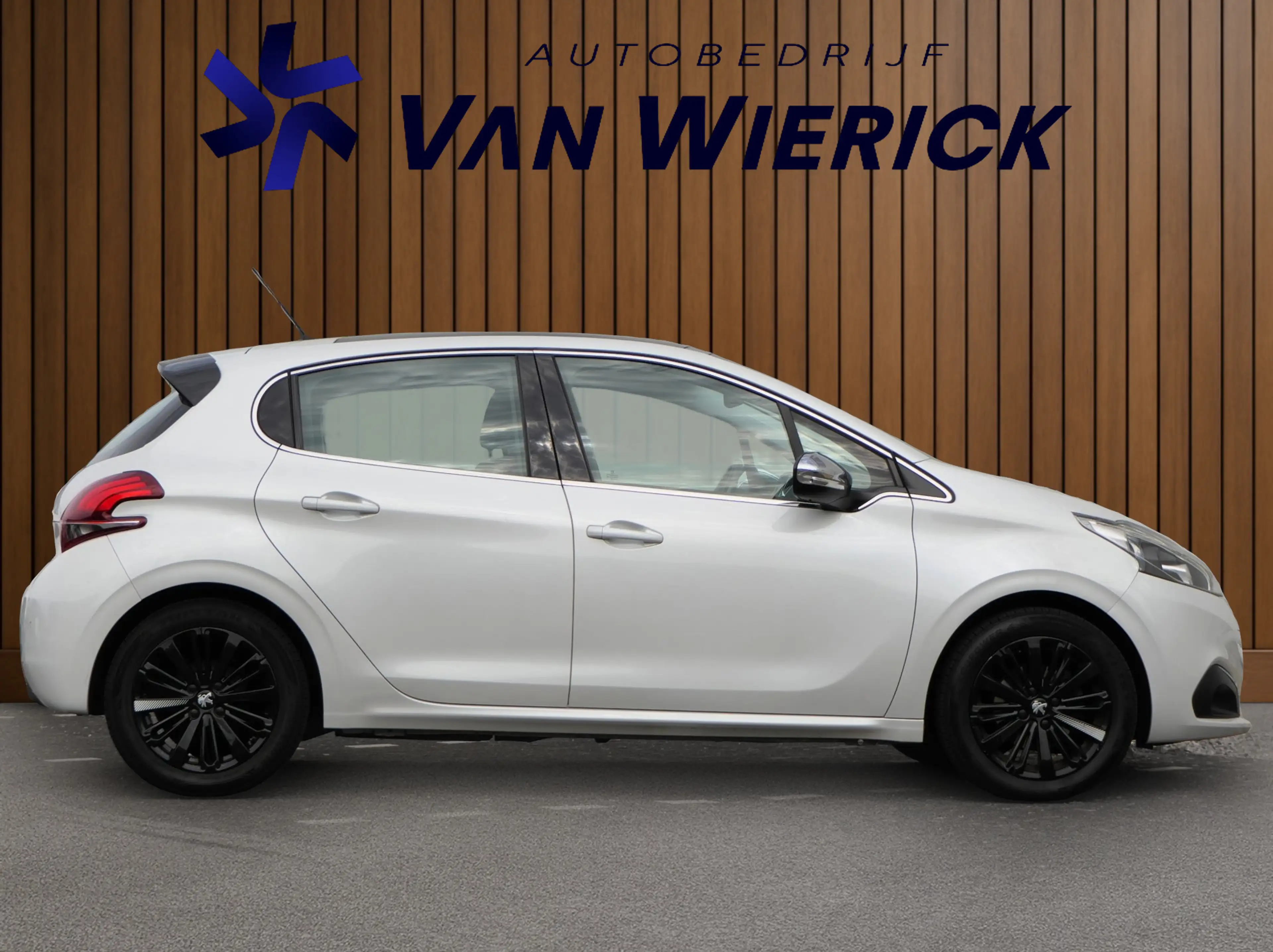 Peugeot 208 1.2 82PK Allure | Carplay | Panoramadak | Sportvel — photo 3