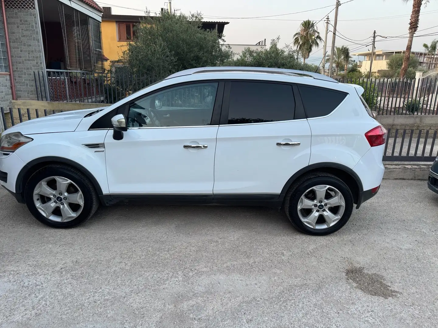 Ford Kuga Kuga I 2009 2.0 tdci Titanium 4wd 136cv dpf Blanco - 2