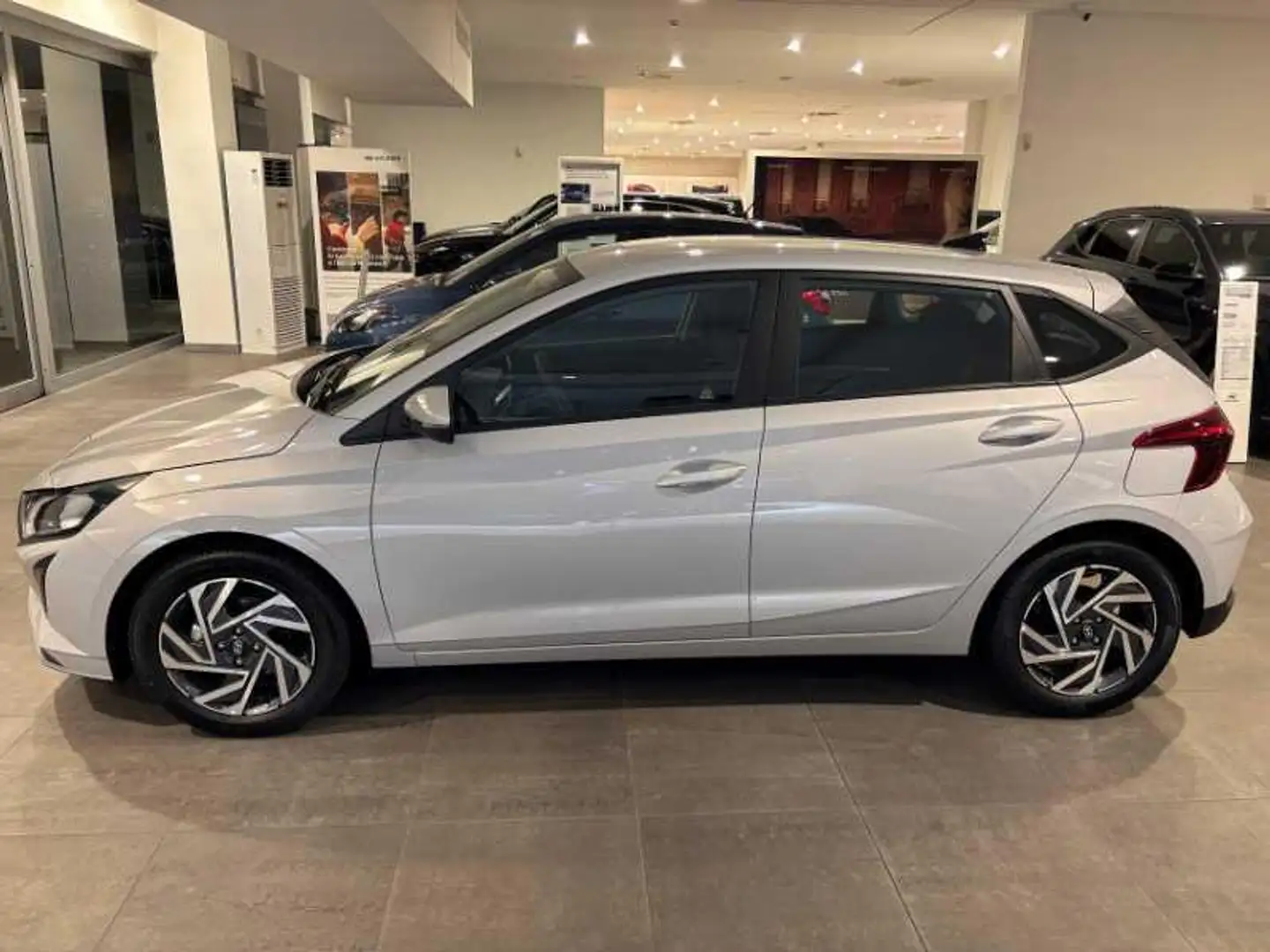 Hyundai i20 1.2 mpi connectline 79cv mt Bianco - 2