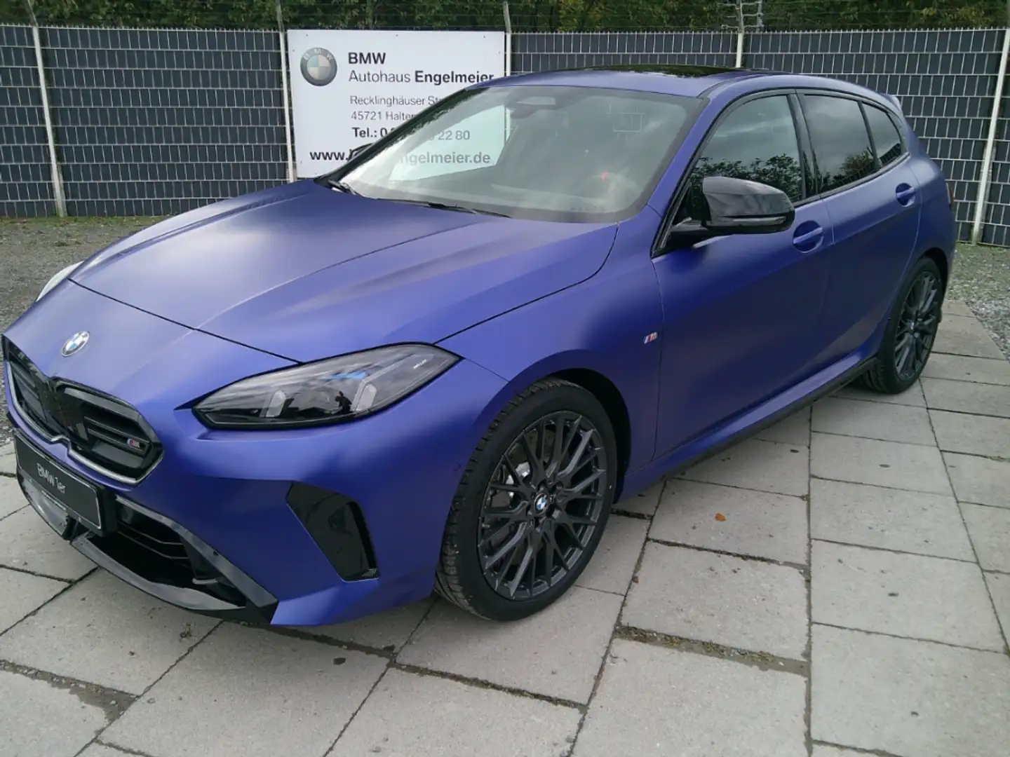 BMW 135 xDrive eSitze PanoGlasD DrivAssiProf 19 Zoll Bleu - 1