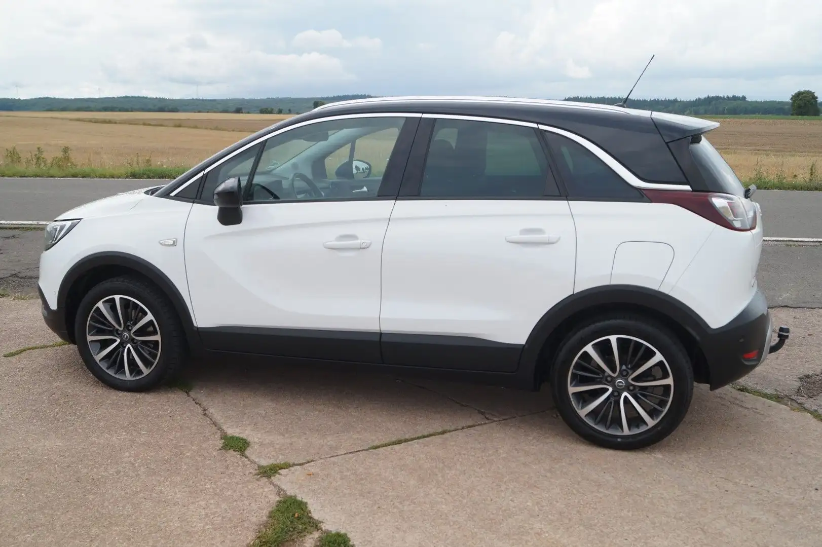 Opel Crossland X Innovation +Automatik+LED+AHK+ Weiß - 2