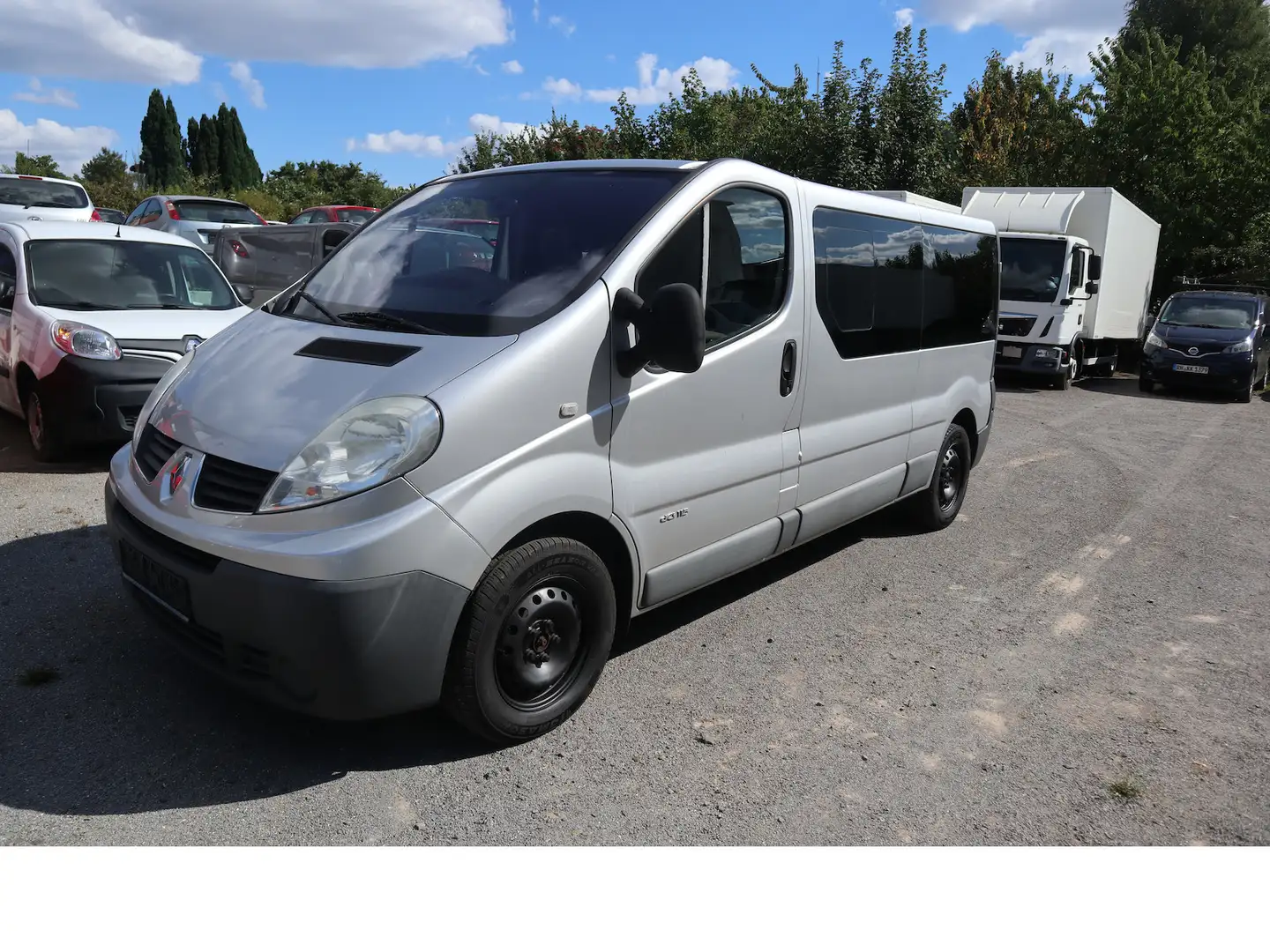 Renault Trafic L2H1 2,9t 1hd Klima Tempo Scheckheftgepf Silber - 2