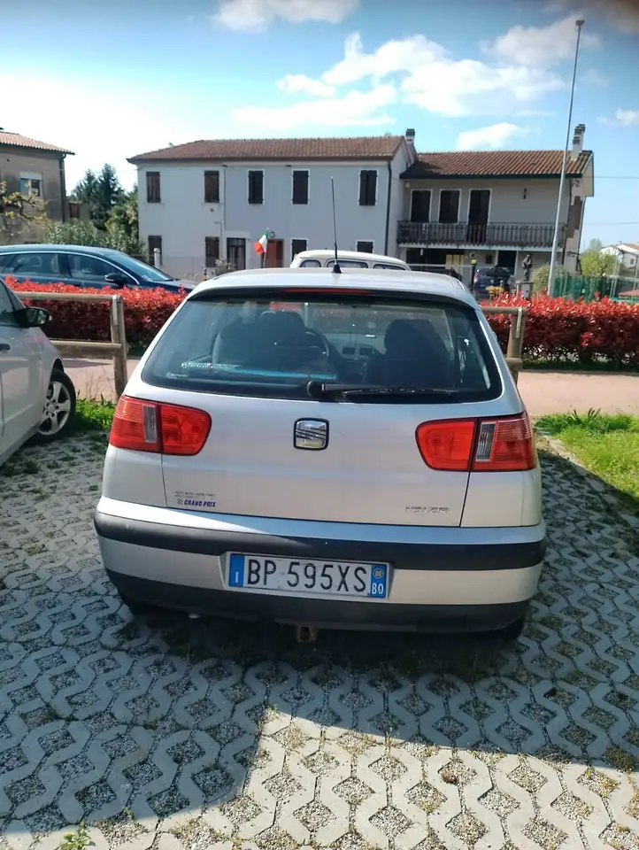 SEAT Ibiza 3p 1.4 16v Signo, foto 4