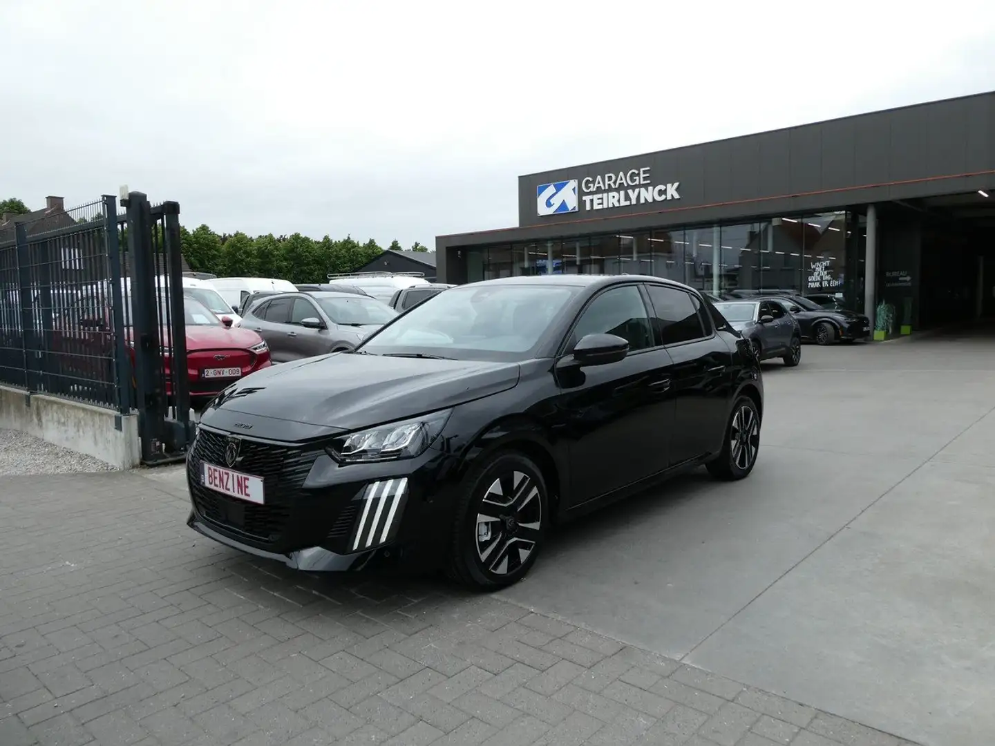 Peugeot 208 1.2 i benzine 100pk 5d Allure Camera (77986) Noir - 2