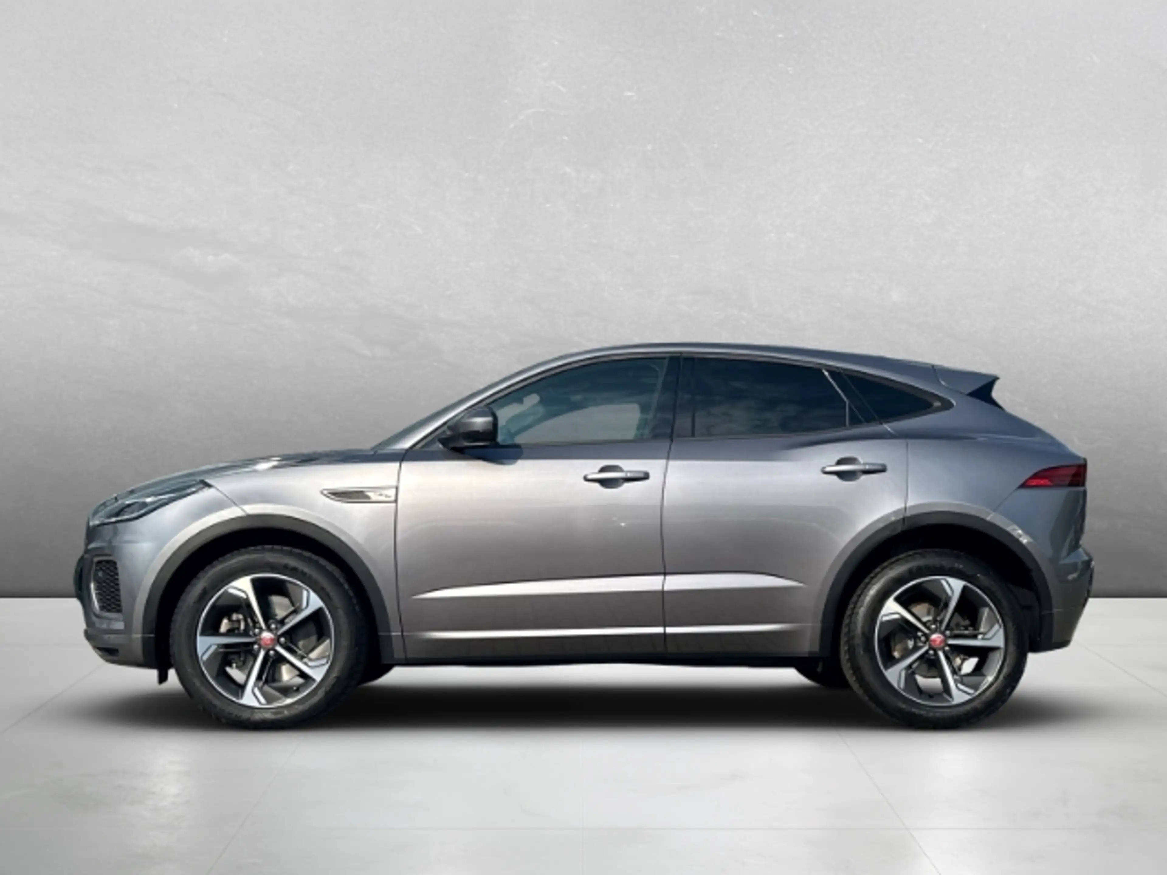 Jaguar E-Pace R-Dynamic SE AWD AD AHK-el. klappb. Panorama Navi — photo 6