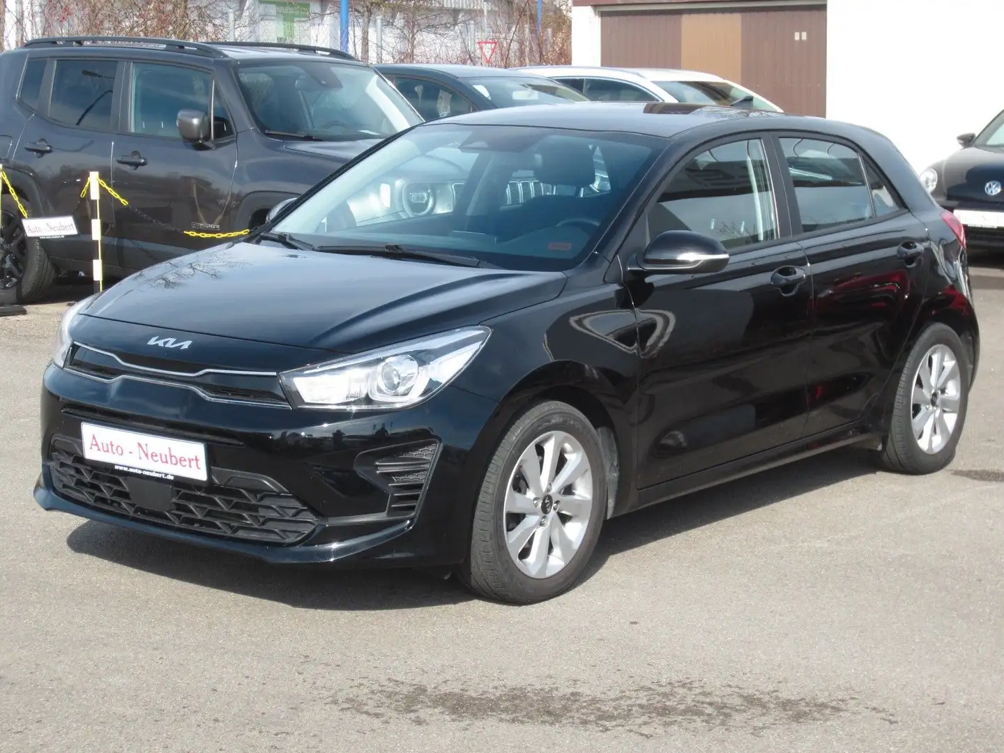 Kia Rio Vision Schwarz - 1