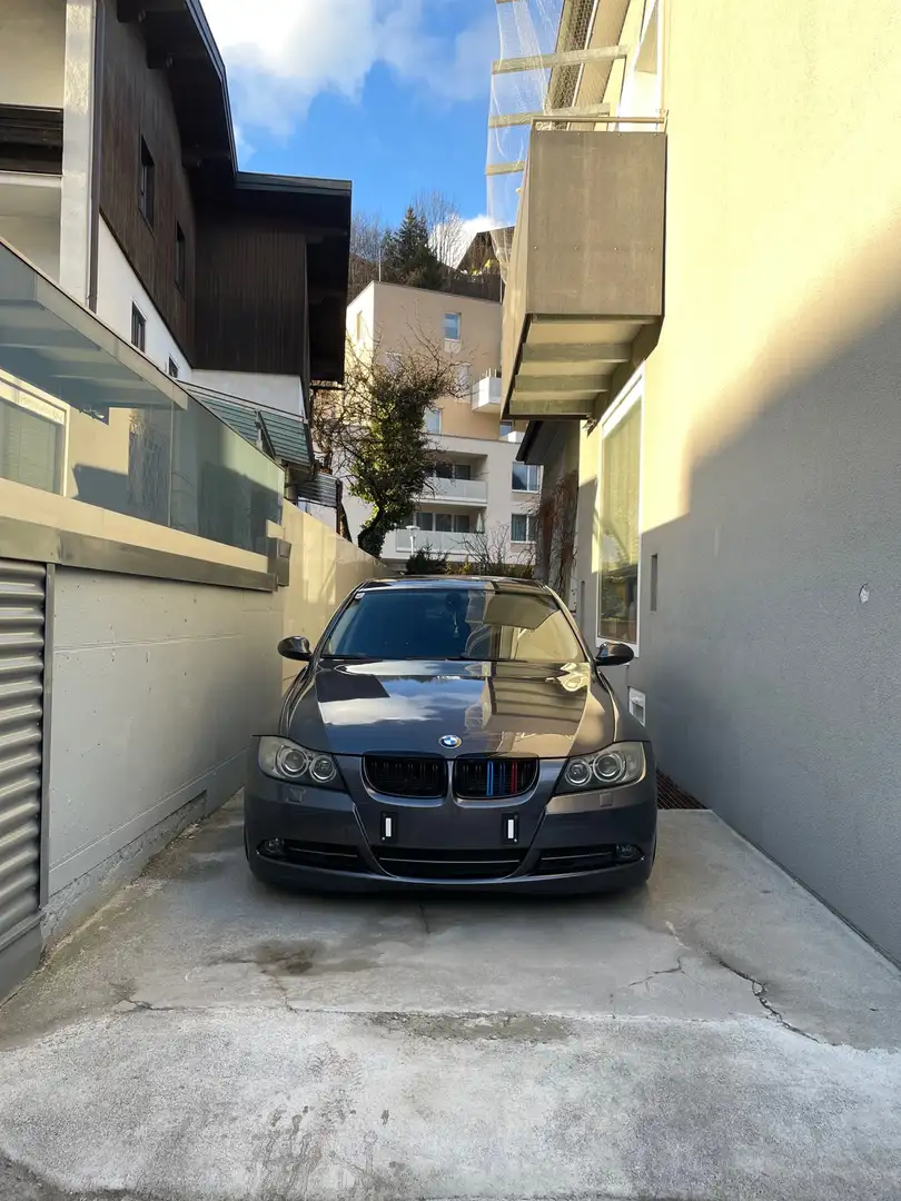 BMW 325 M57 325d Grau - 1