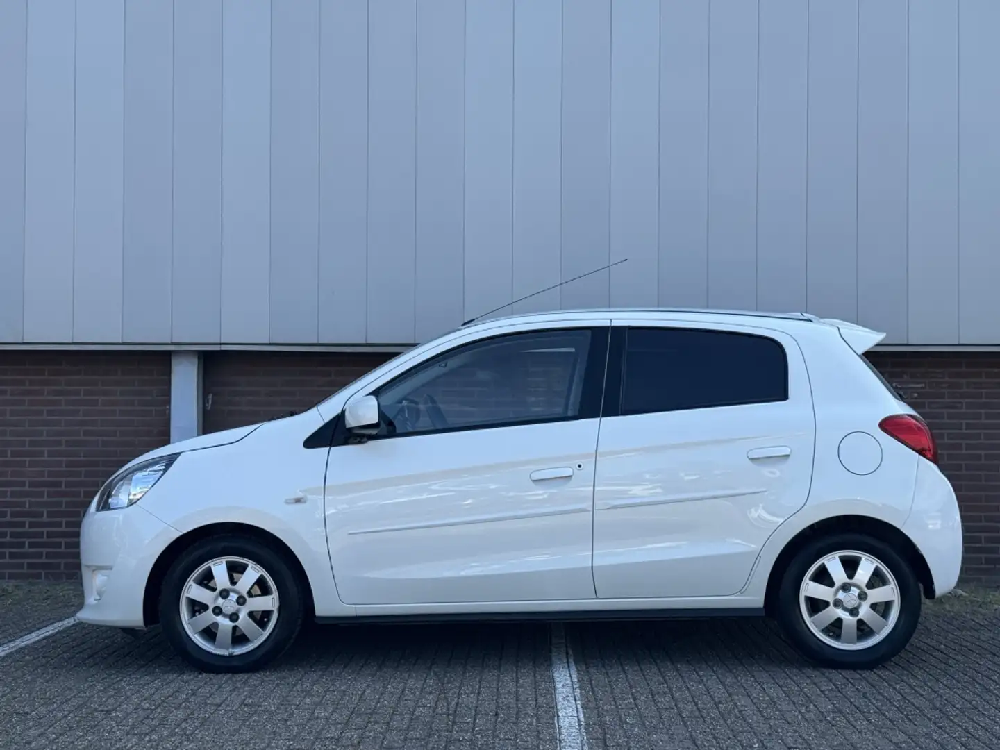 Mitsubishi Space Star 1.0 Intense Wit - 2
