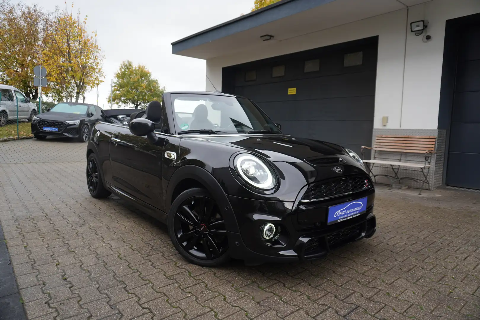 MINI Cooper S Cabrio Cooper S 2.0 John Cooper WORKS Aut. LEDER+NAVI+PDC Schwarz - 1