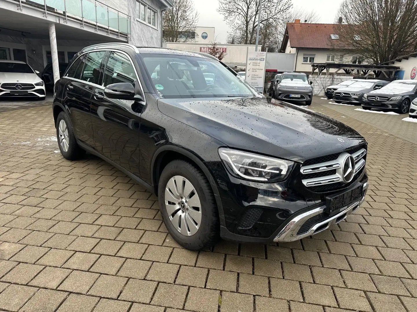 Mercedes-Benz GLC 200 4Matic*MBUX*Navi*LED*RCAM*AHK Schwarz - 2