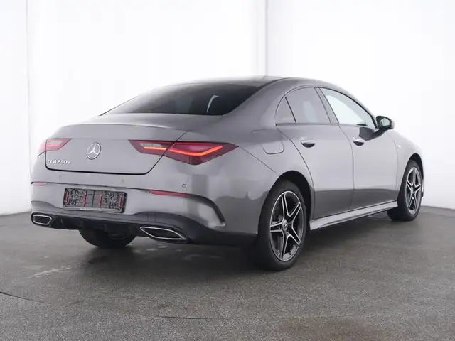 Mercedes-Benz CLA view 3