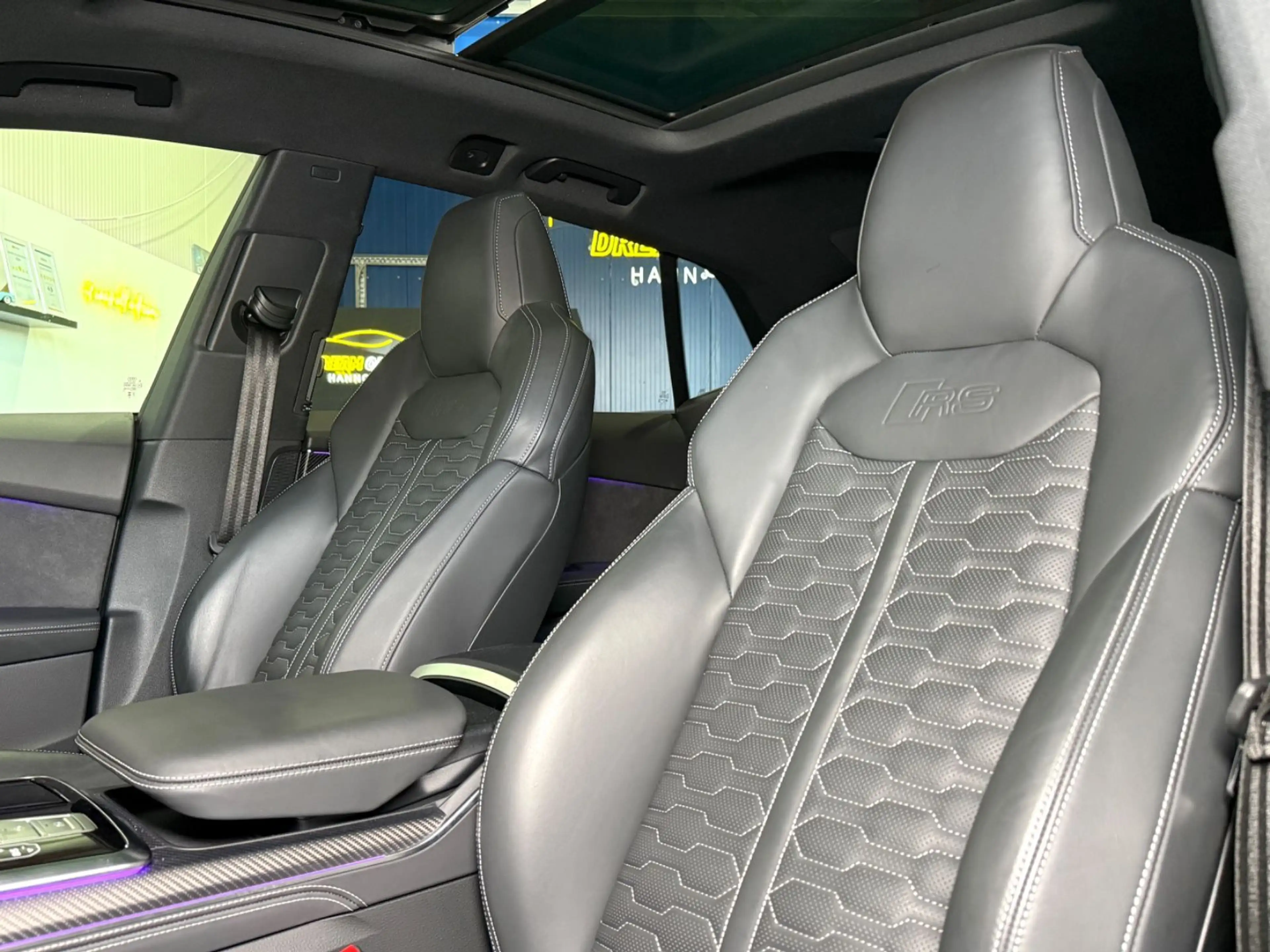Audi RS Q8 4.0 TFSI quattro*PANO*HEAD-UP* 360°*MEMORY — photo 16