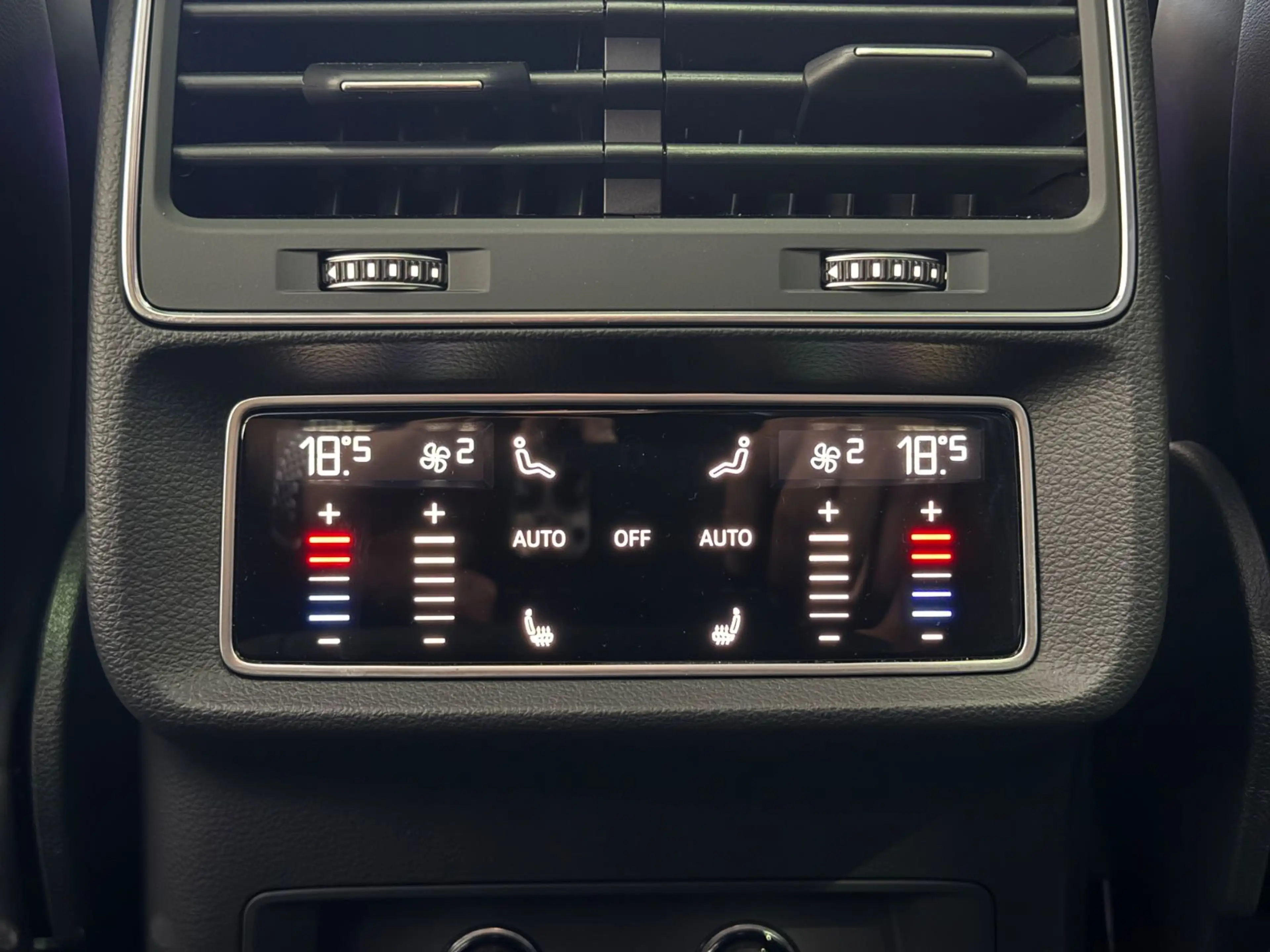Audi RS Q8 4.0 TFSI quattro*PANO*HEAD-UP* 360°*MEMORY — photo 18