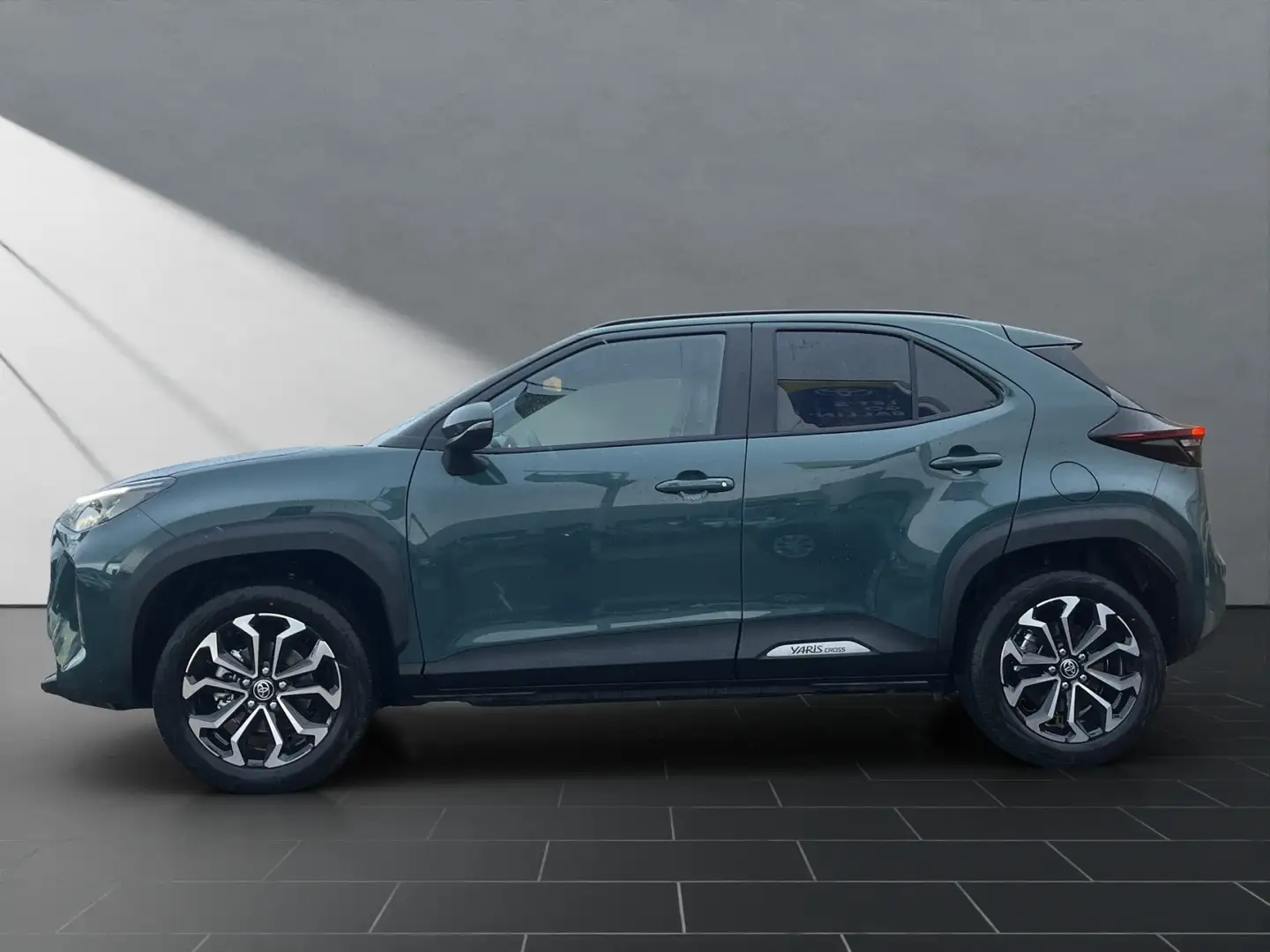 Toyota Yaris Cross CROSS*WINTER PAKET WINTER PAKET*TOP Grün - 2