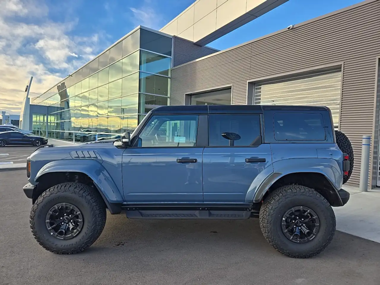 Ford Bronco снимка Ford Bronco