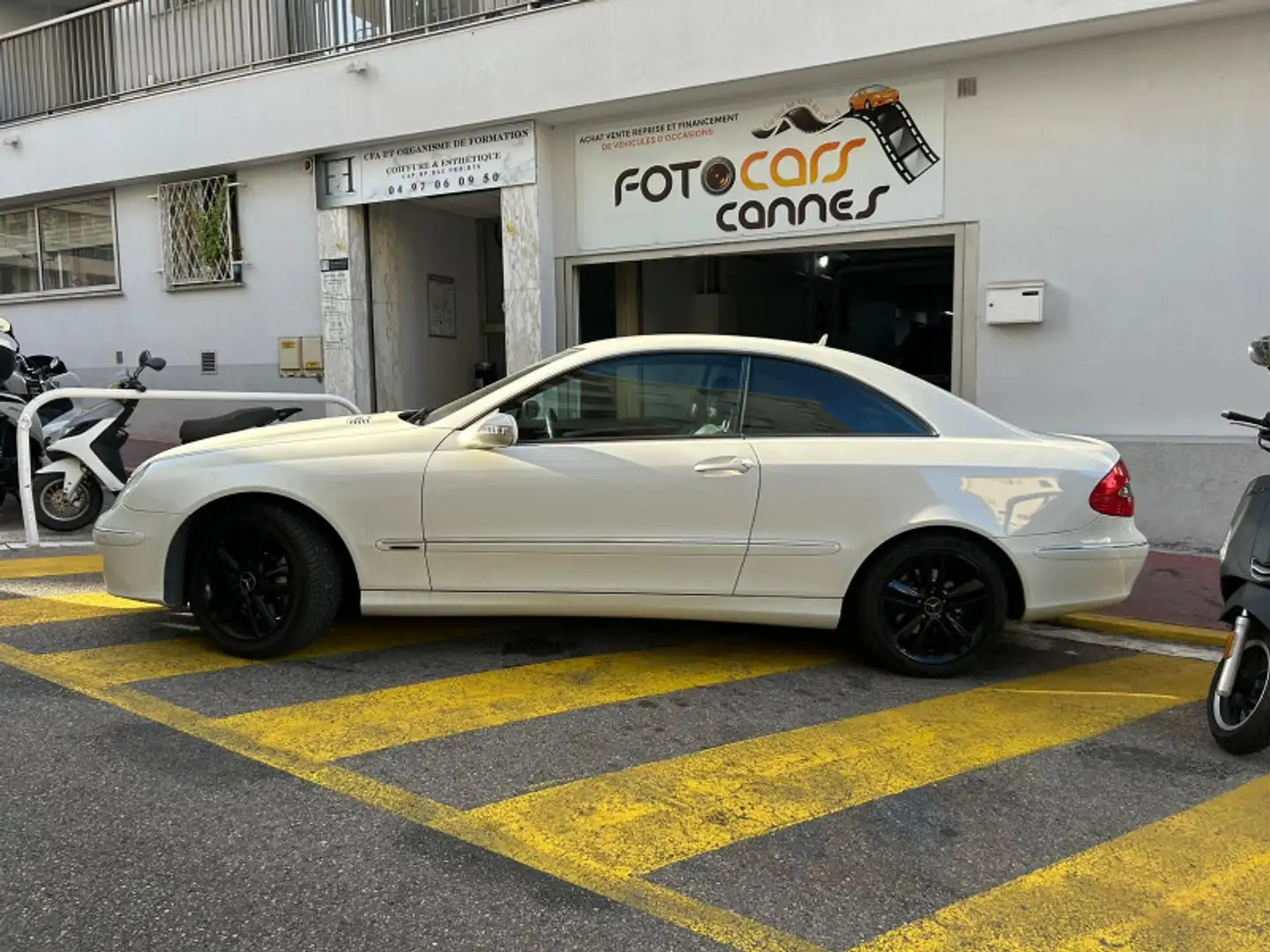 Mercedes-Benz CLK 320 320 CDI AVANTGARDE 7GTRO Blanc - 2
